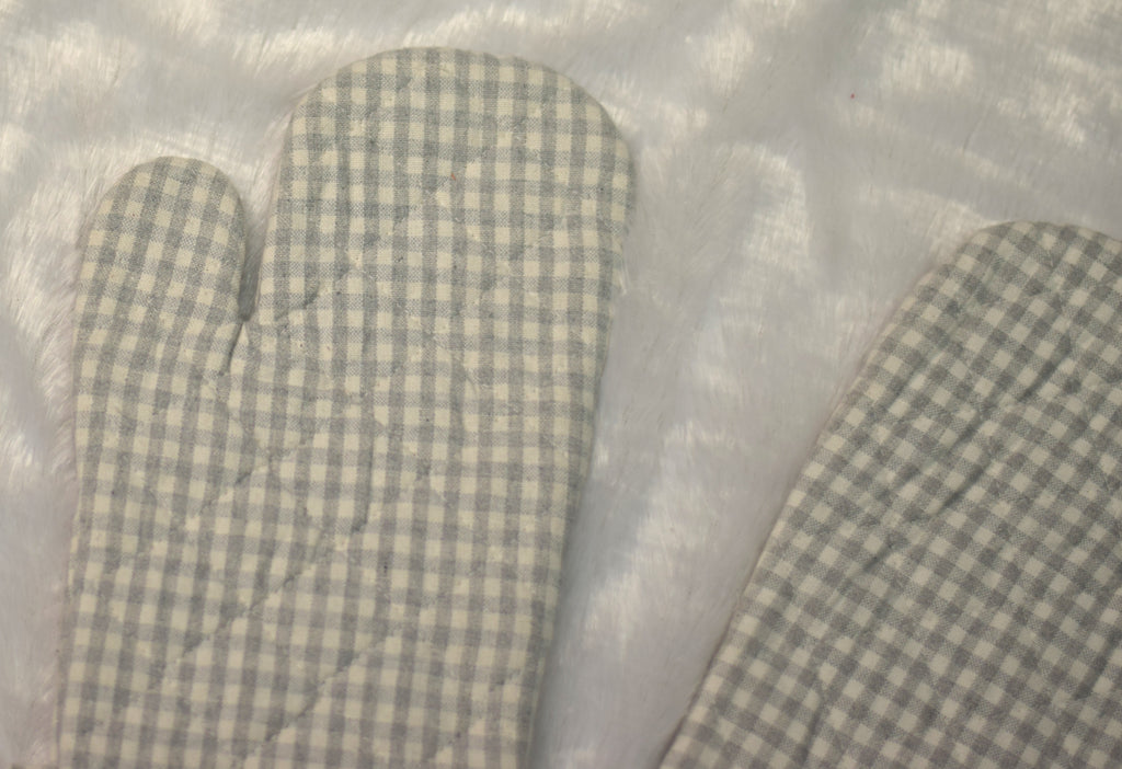 Grey Checkered Cotton Oven Gloves - Kitchen Mitts (Set of 2)