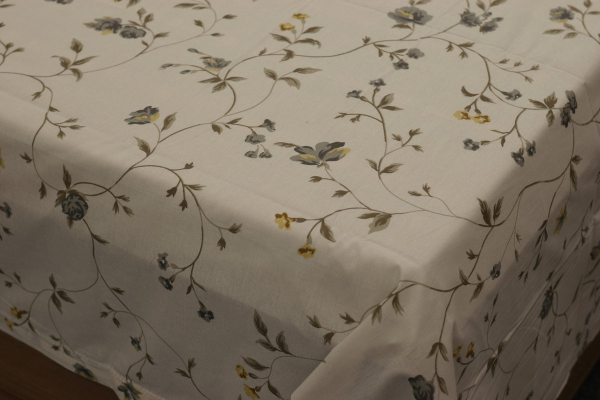 queen Size Cotton Blend Floral Printed Bedsheet – 90 × 100 Inches