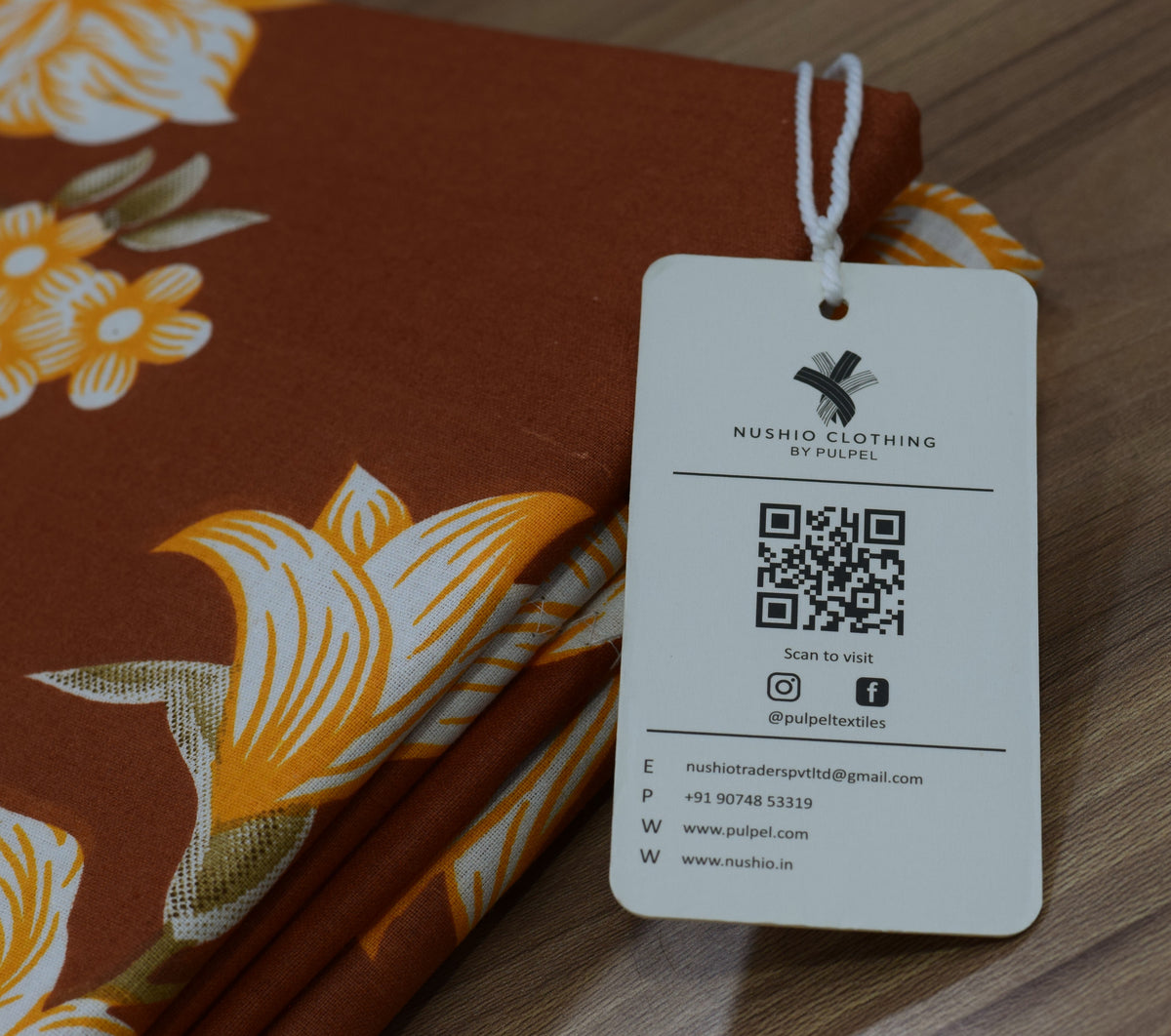 Rust Brown Floral Print Queen Size Cotton Blend Bedsheet with 2 Pillow Covers (90x100 inches)