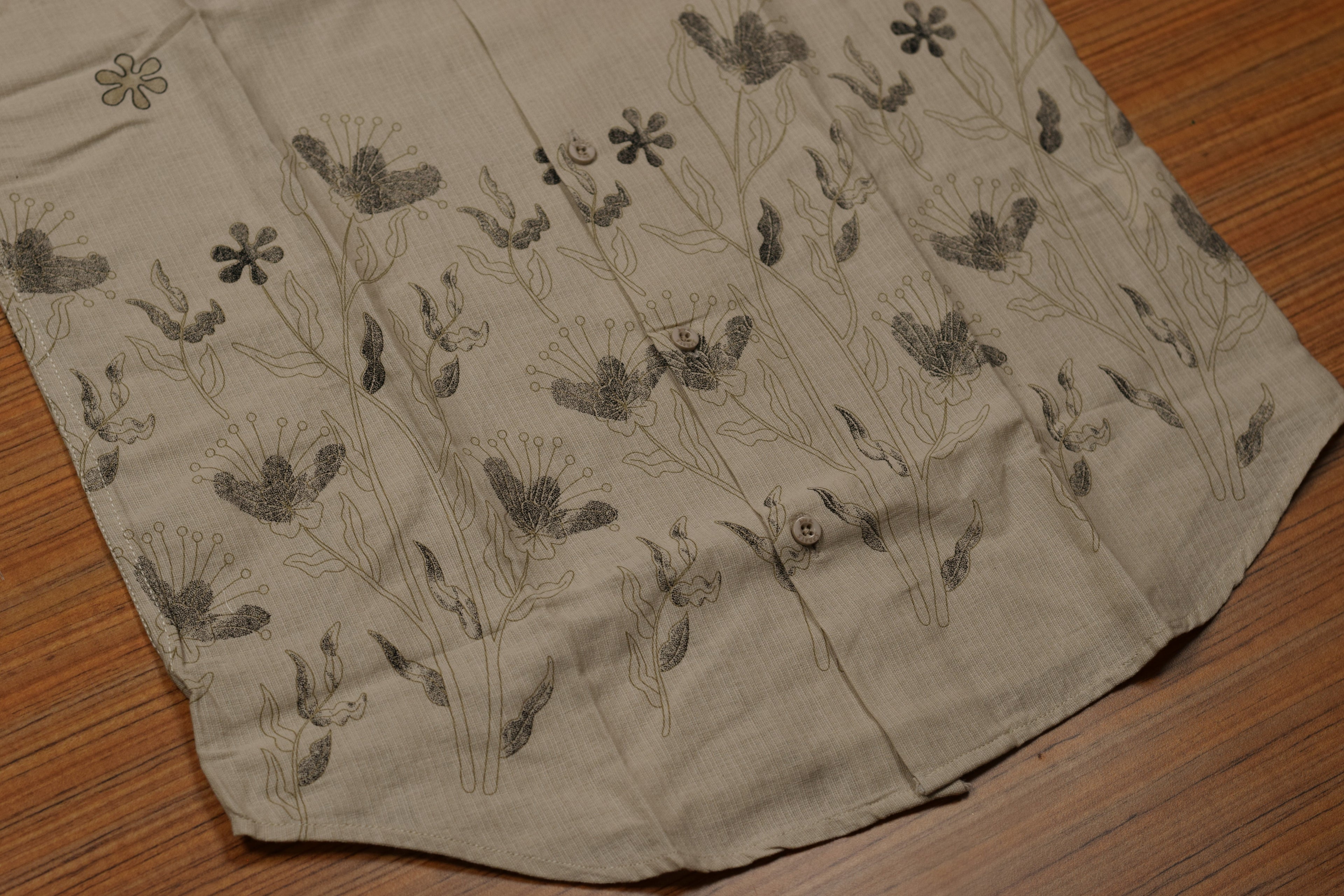Men's Light Beige Cotton Floral Printed Full Sleeve Casual Shirt