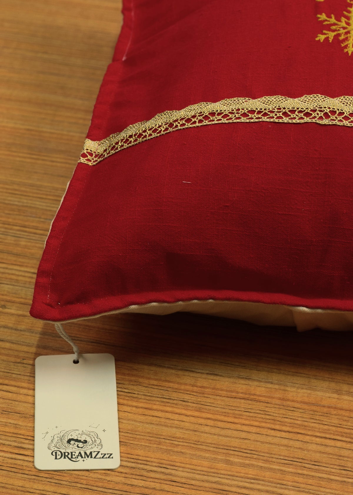 Red Christmas Snowflake Cushion Cover – 16 × 16 Inch | Decorative Cushion Cover |