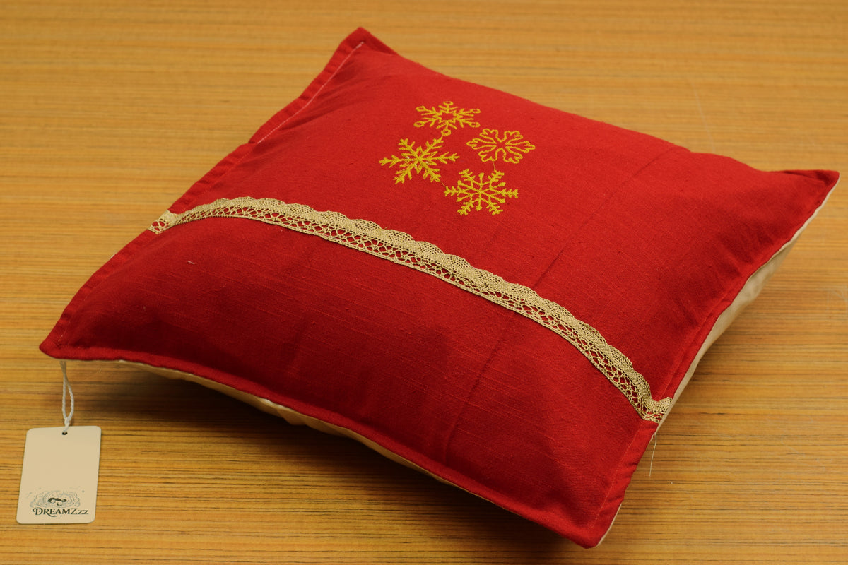 Red Christmas Snowflake Cushion Cover – 16 × 16 Inch | Decorative Cushion Cover |
