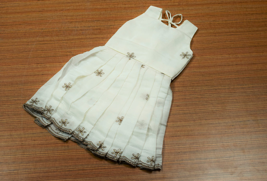 Girls Kerala Traditional Embroidered Skirt & Blouse Set | Off White Ethnic Wear | Floral Embroidery | Traditional Festive Outfit