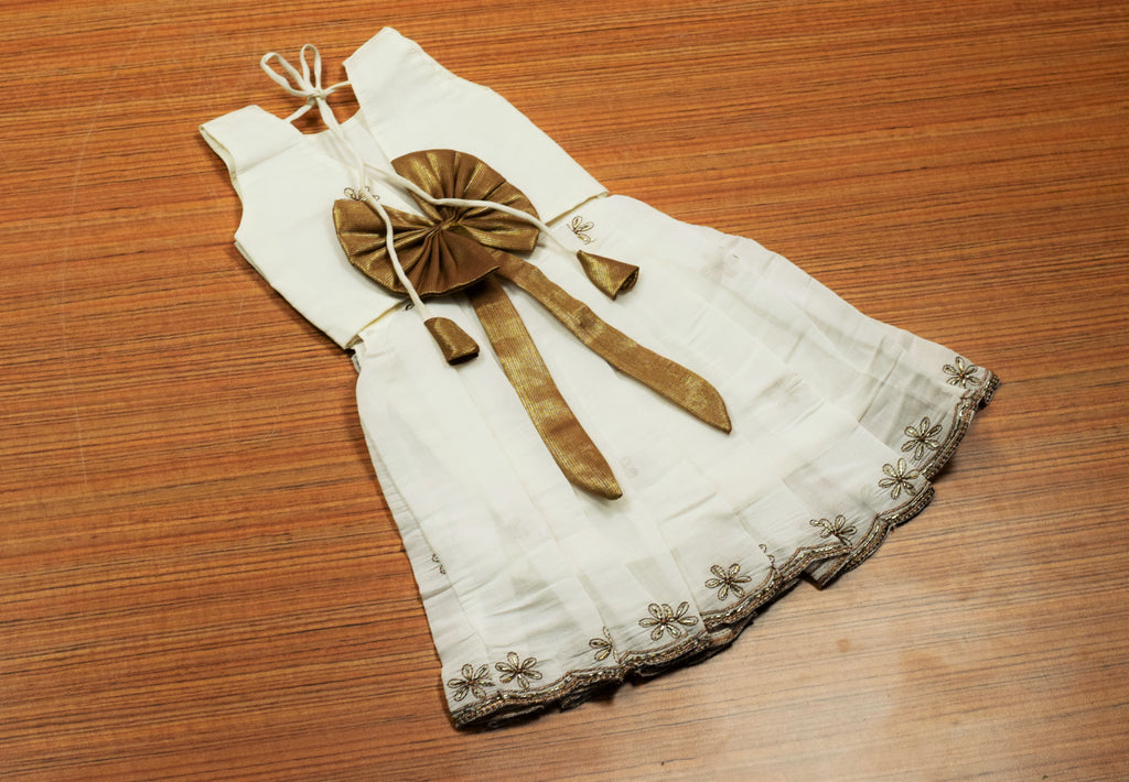 Girls Kerala Traditional Embroidered Skirt & Blouse Set | Off White Ethnic Wear | Floral Embroidery | Traditional Festive Outfit