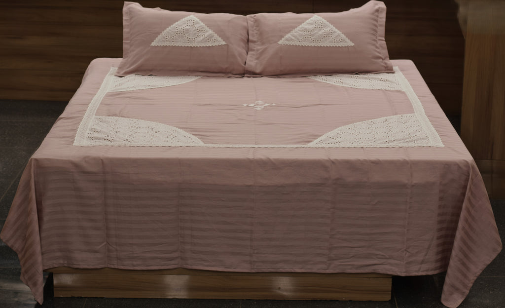Elegant  Bedspread with Lace Border – 92 × 110 Inches