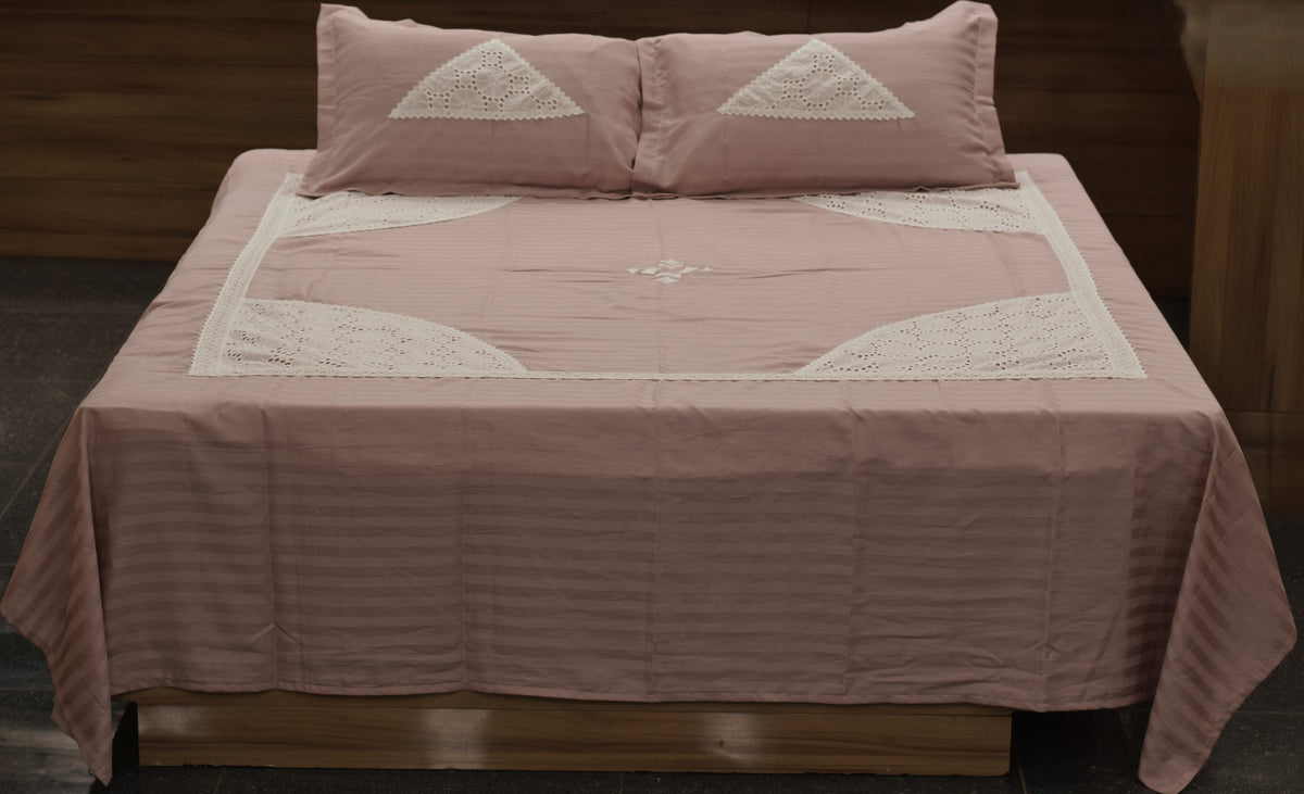 Elegant  Bedspread with Lace Border – 92 × 110 Inches