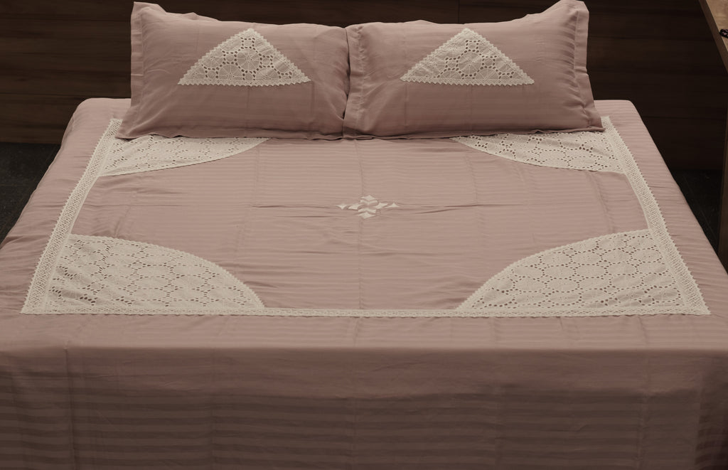 Elegant  Bedspread with Lace Border – 92 × 110 Inches