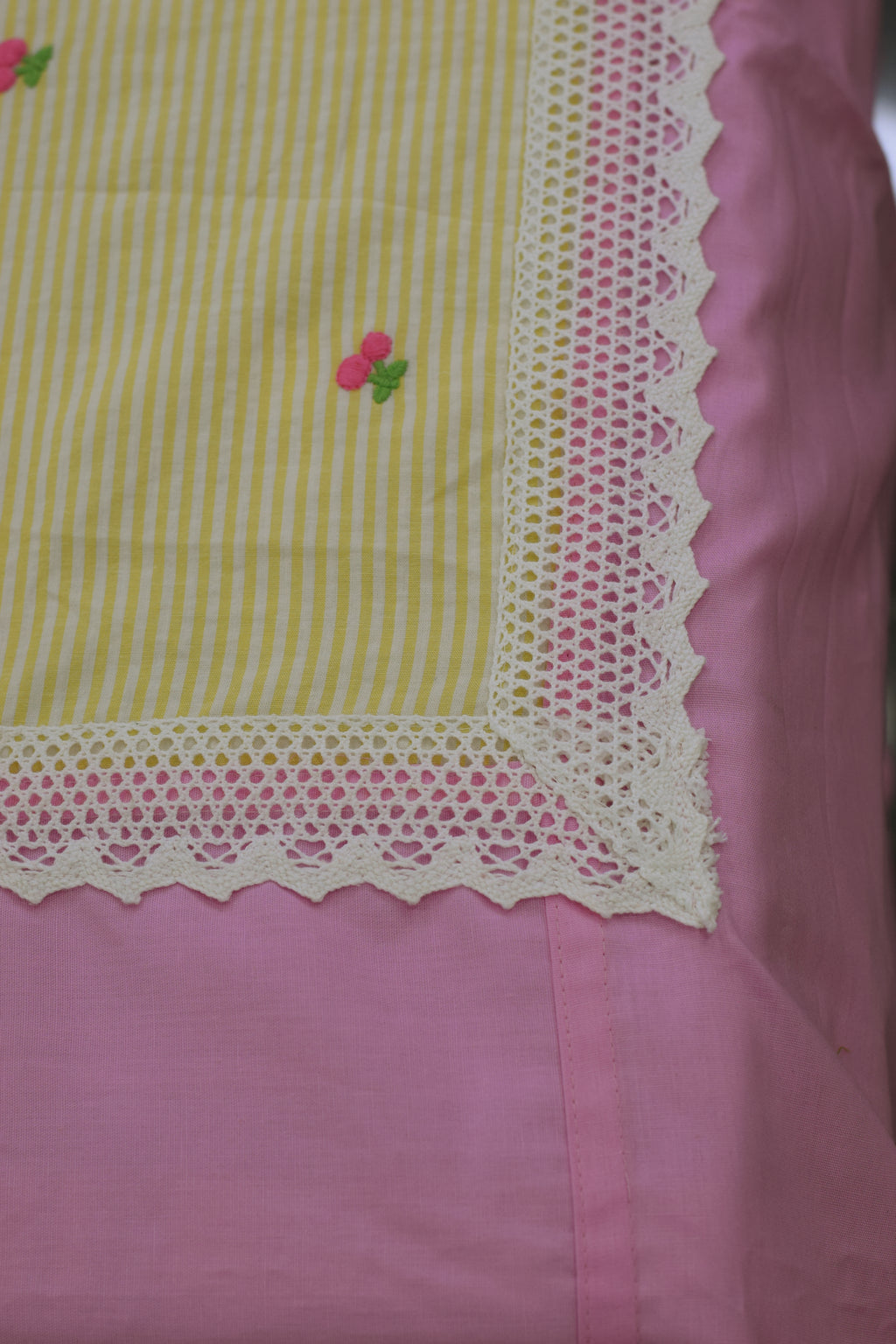 Pastel Elegance Soft  Pink & Pastel Yellow (90" x 96") Bedspread Set with Pillow Covers