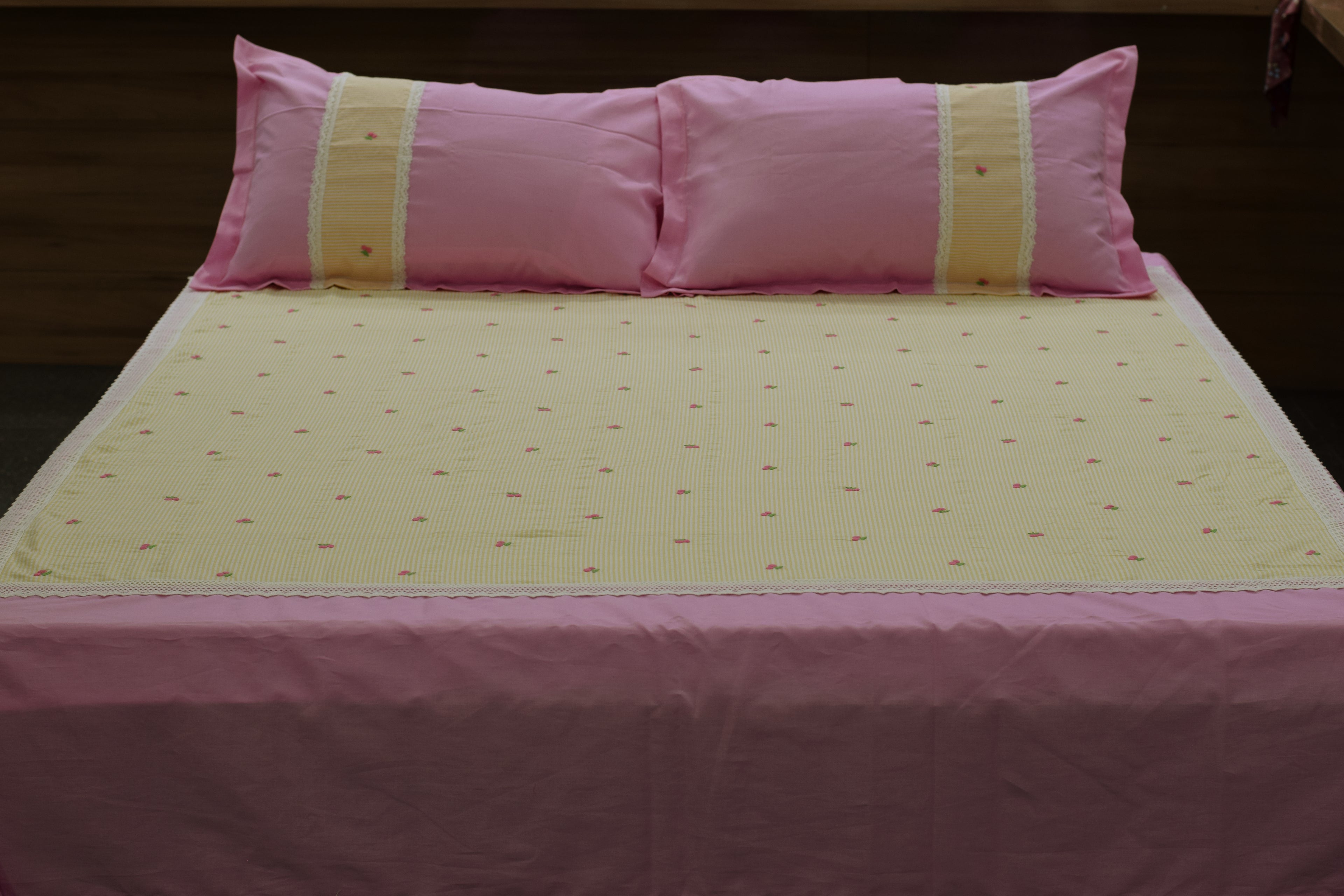 Pastel Elegance Soft  Pink & Pastel Yellow (90" x 96") Bedspread Set with Pillow Covers