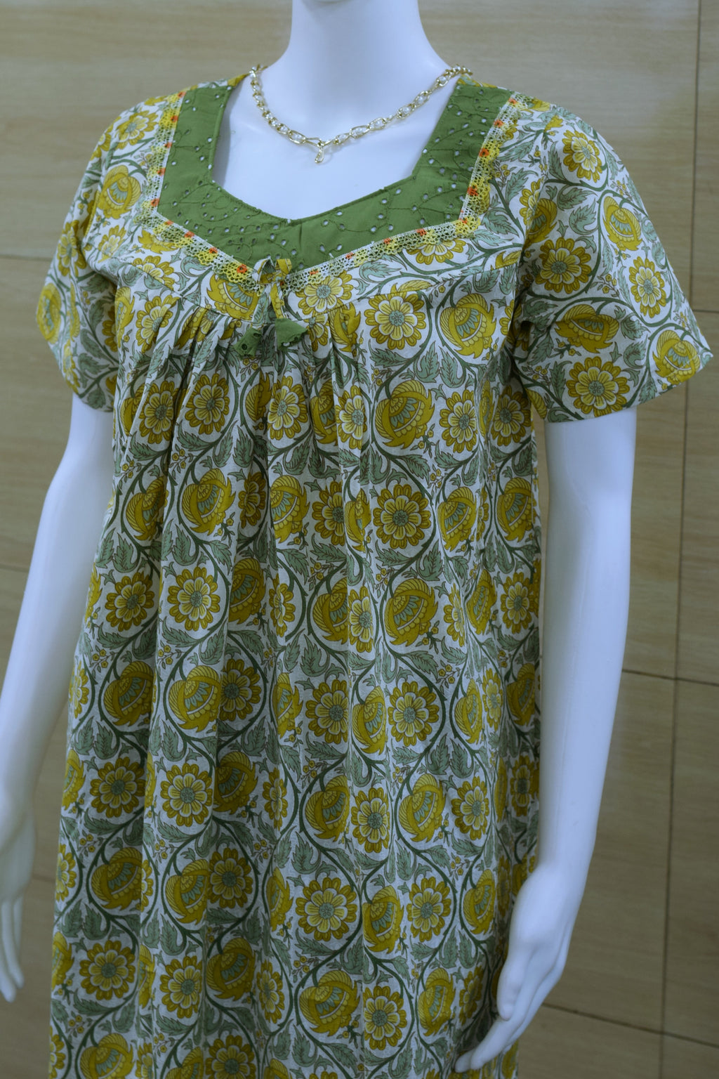 Women’s Cotton Full Length Nighty – Floral Print with Hakoba Neck Design | Size M