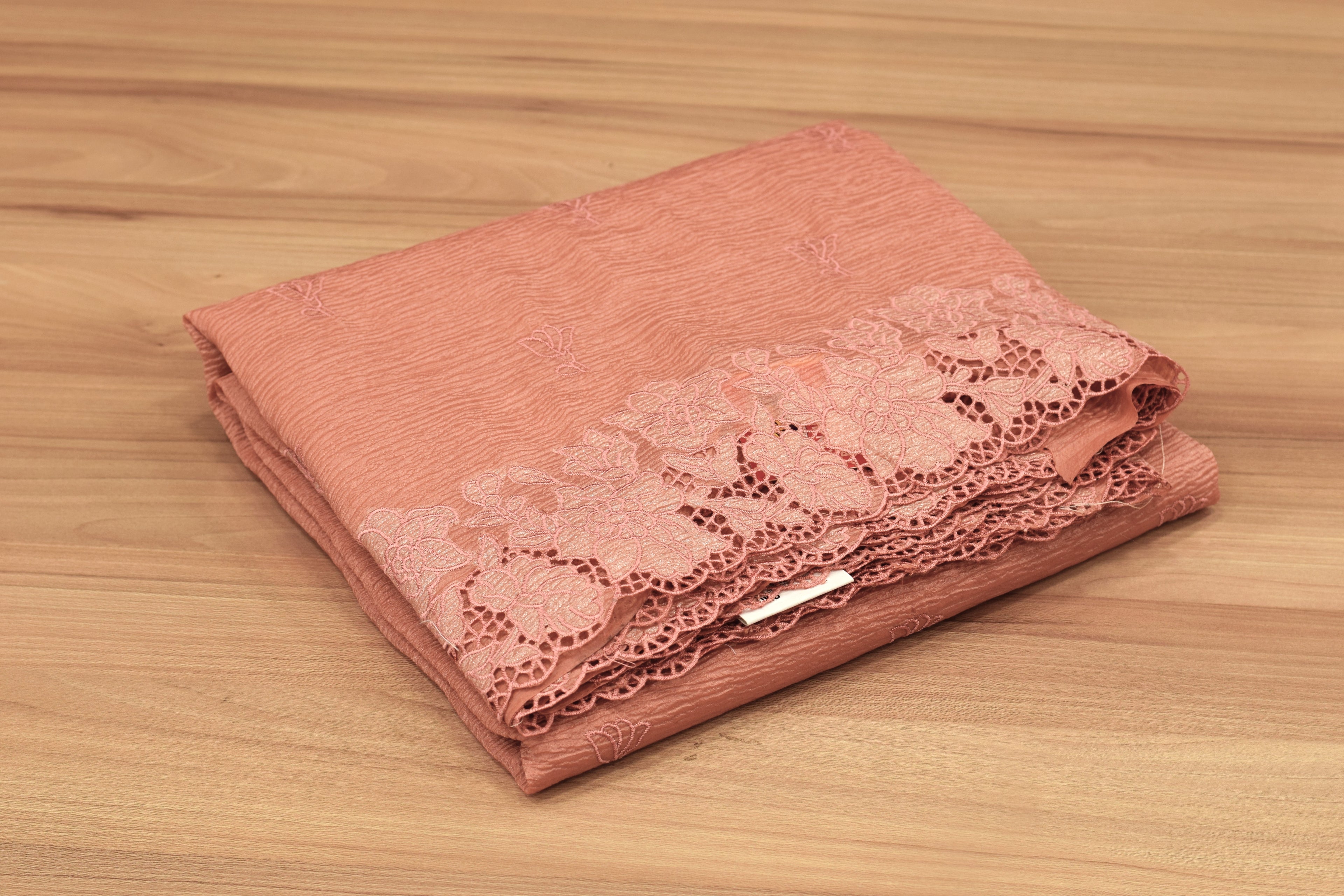 Elegant Crushed Organza Saree with Floral Lace Border – Premium Party & Occasion Wear