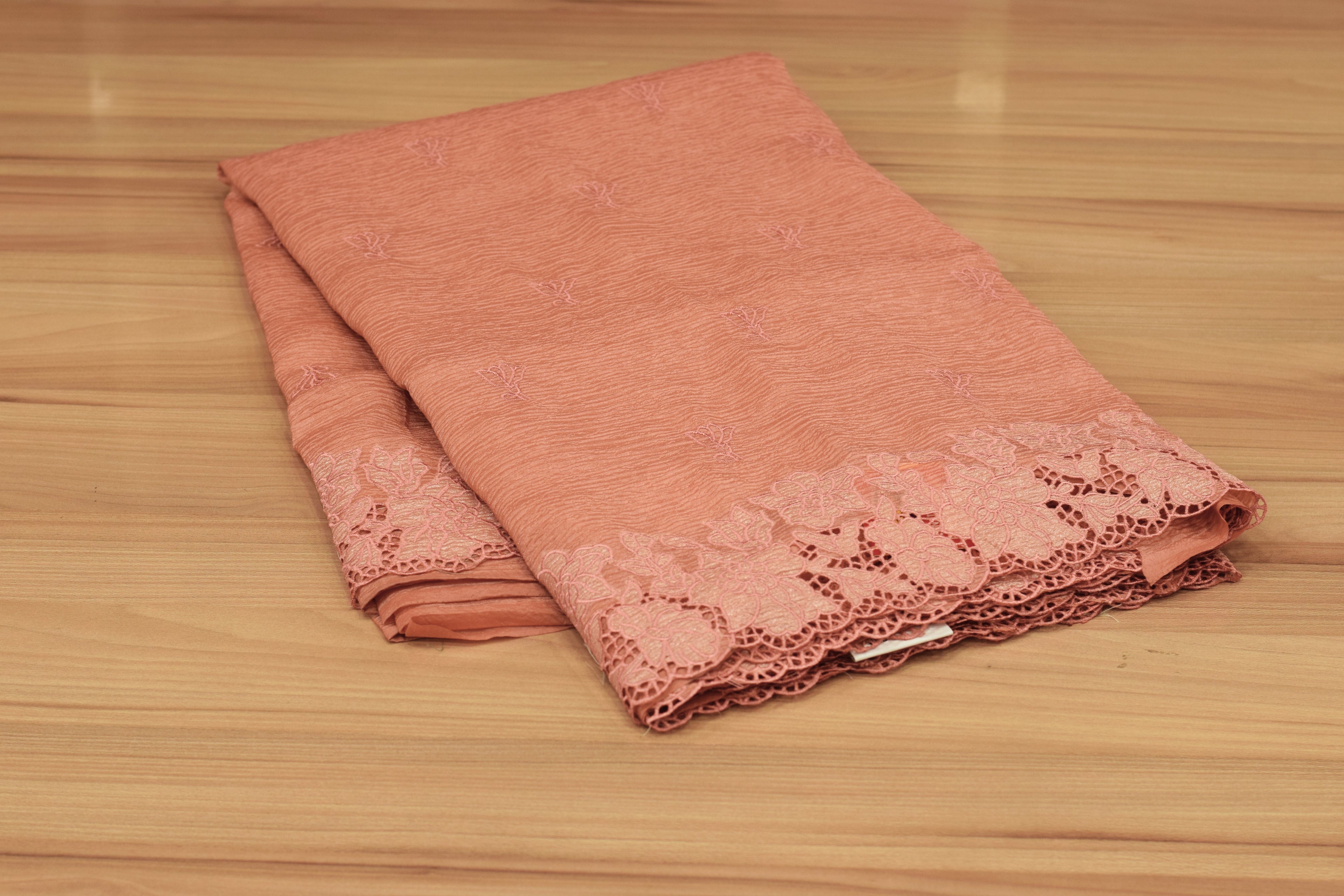 Elegant Crushed Organza Saree with Floral Lace Border – Premium Party & Occasion Wear