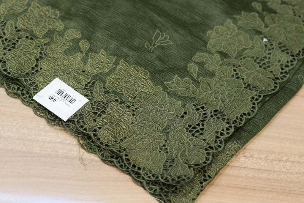Elegant Crushed Organza Saree with Floral Lace Border – Premium Party & Occasion Wear