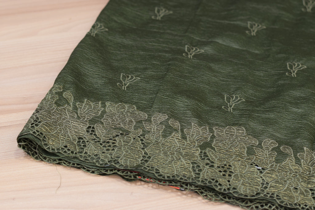 Elegant Crushed Organza Saree with Floral Lace Border – Premium Party & Occasion Wear
