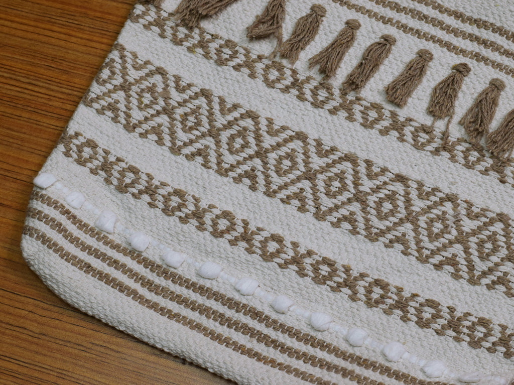 Off-White & Beige Jute Cotton Blend Shoulder Bag with Tassel Detailing – Nushio by Pulpel