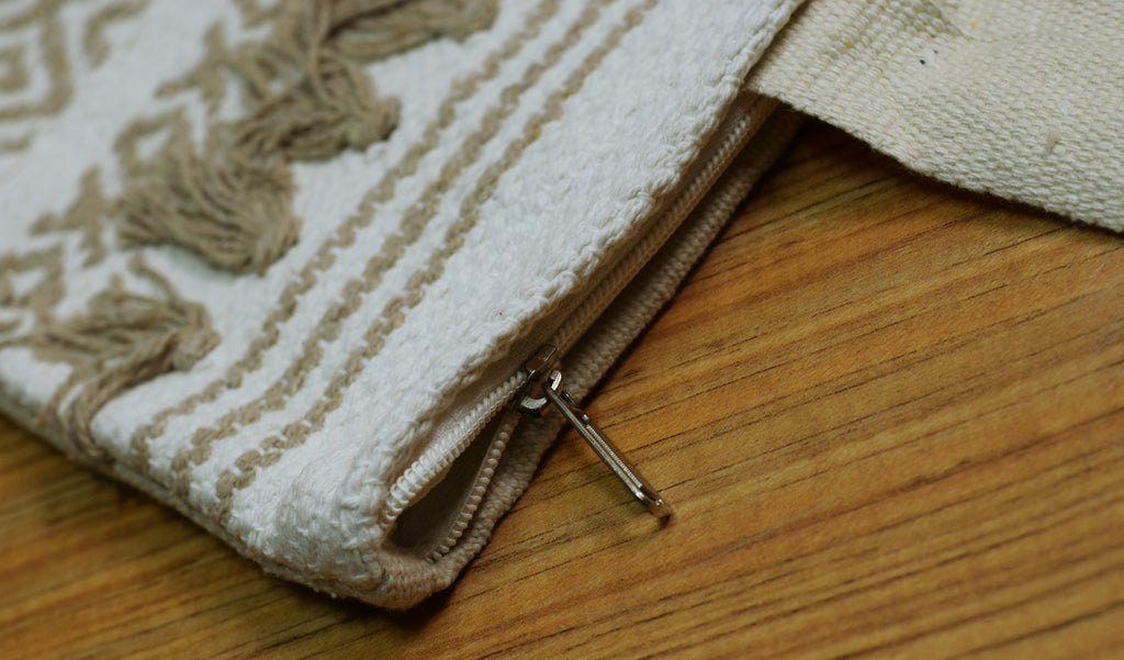 Off-White & Beige Jute Cotton Blend Shoulder Bag with Tassel Detailing – Nushio by Pulpel