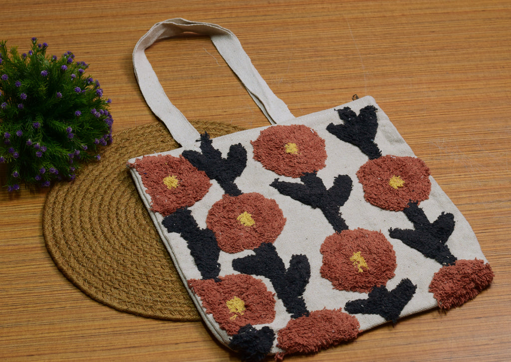 Tufted Floral Canvas Tote Bag – Off-White with Rust & Black Pattern