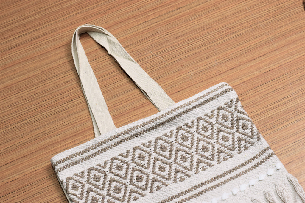 Off-White & Beige Jute Cotton Blend Shoulder Bag with Tassel Detailing – Nushio by Pulpel