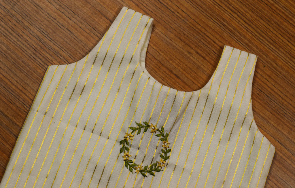 Girls Kerala Traditional Skirt & Top Set – White with Golden Stripes | Onam Festive Wear | Sleeveless Ethnic Outfit