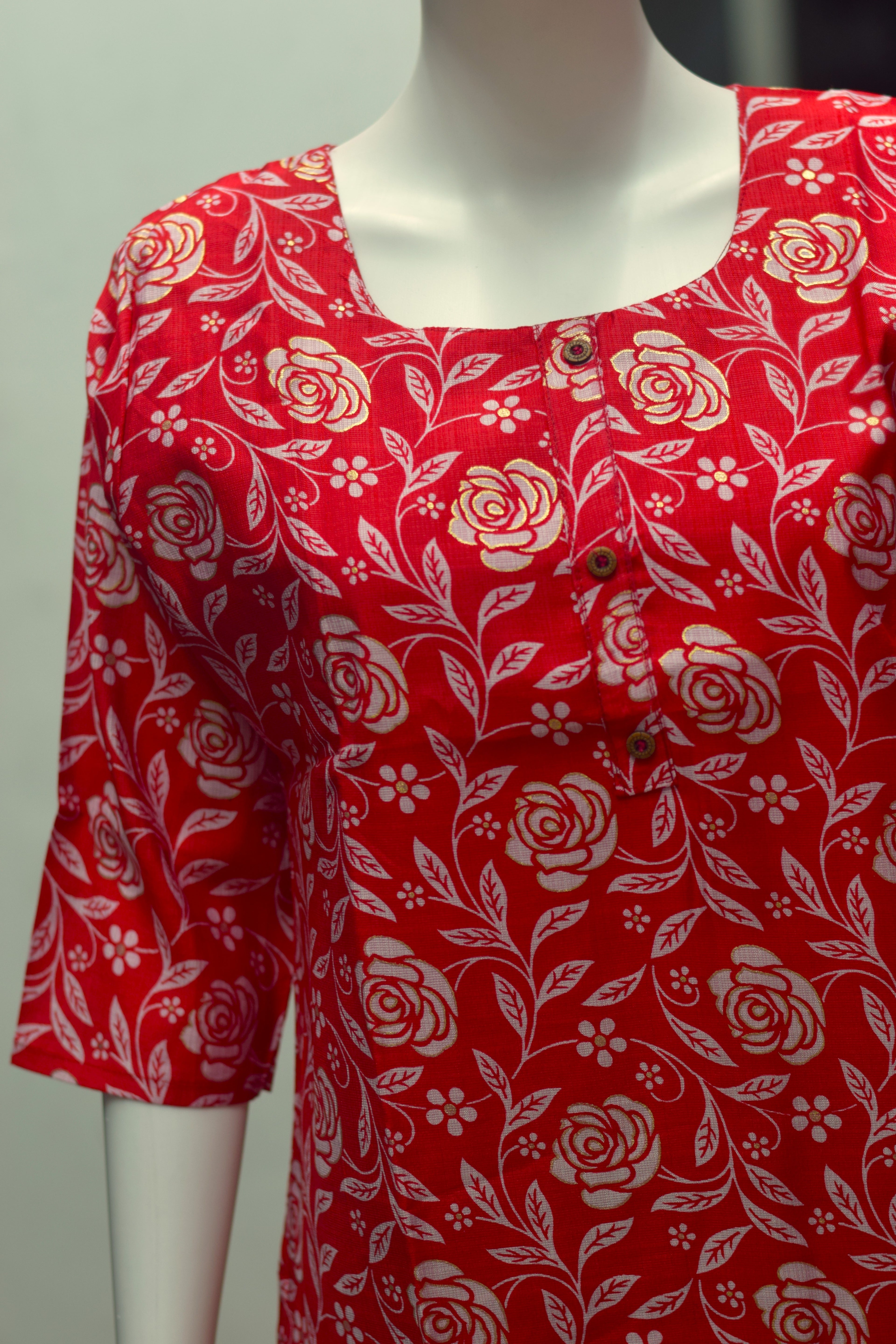 Women’s Red Floral Printed Cotton churidar Top – L Size | Casual Comfort Tunic