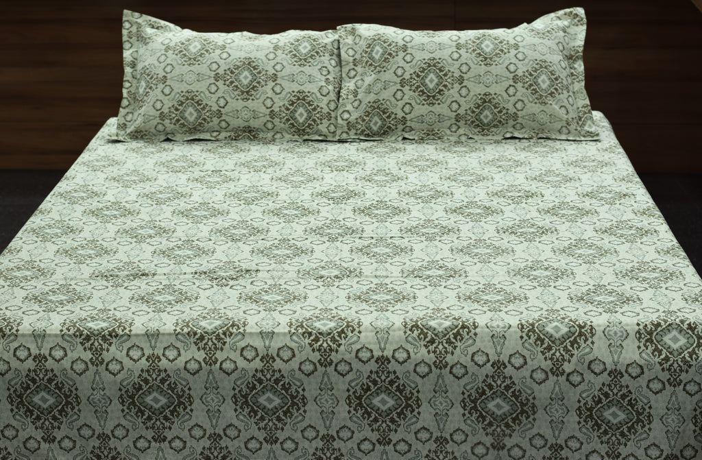 Queen Size Printed Bedspread  cottion blend with 2 Pillow Covers – 90 x 100 Inches