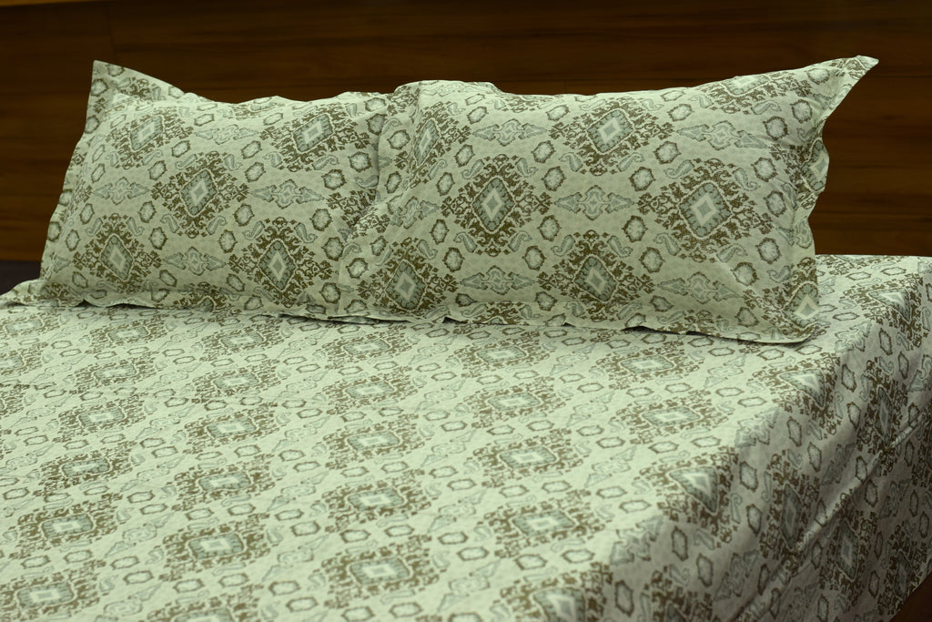 Queen Size Printed Bedspread  cottion blend with 2 Pillow Covers – 90 x 100 Inches