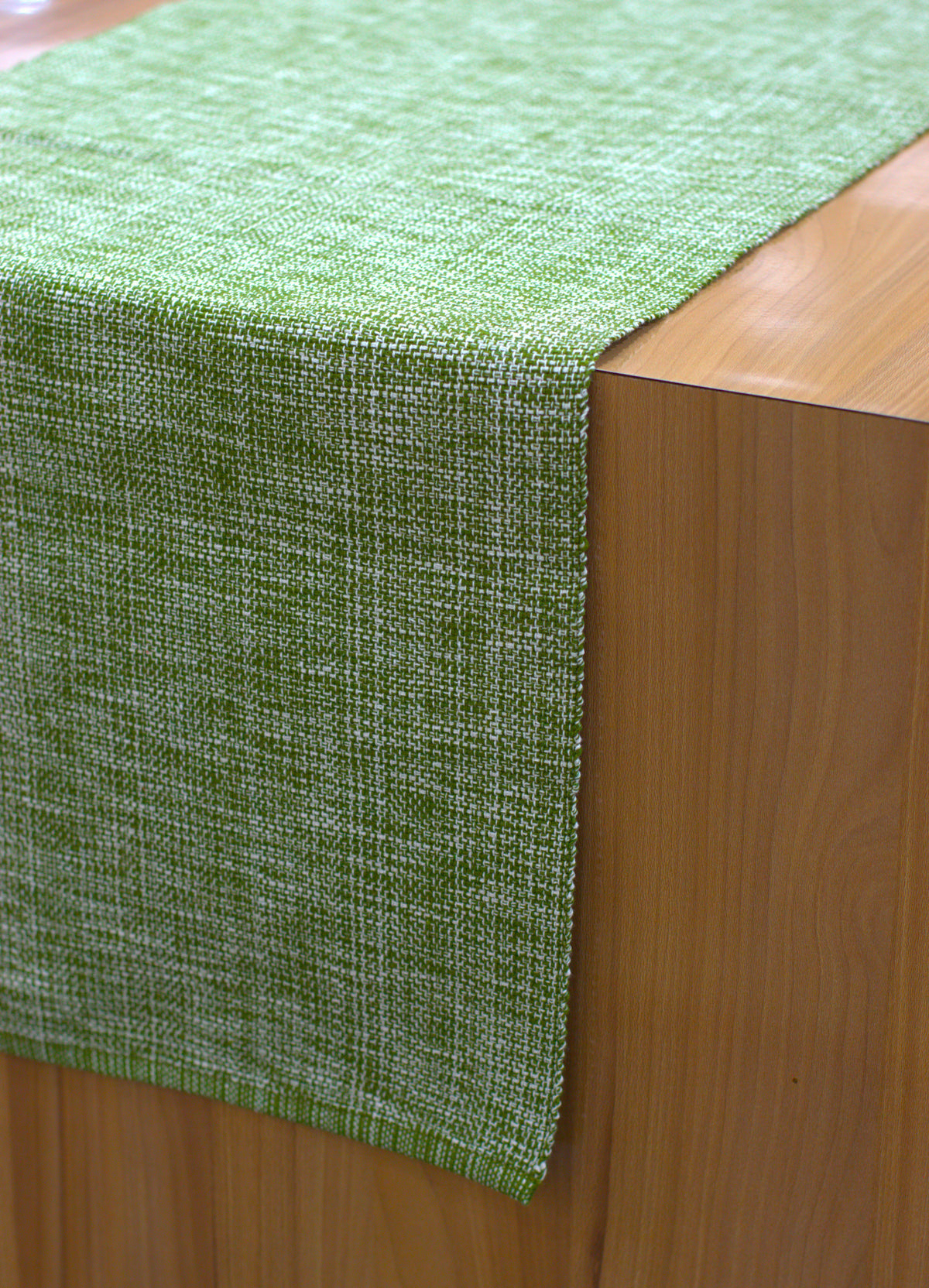 Green Textured Table Runner – 3 Meter Long x 40 cm Wide