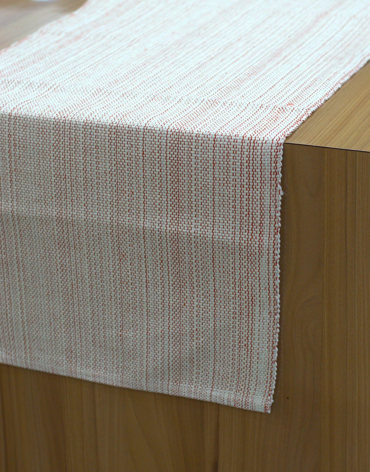 Elegant Textured Table Runner – 3 Meter Length x 40 cm Width