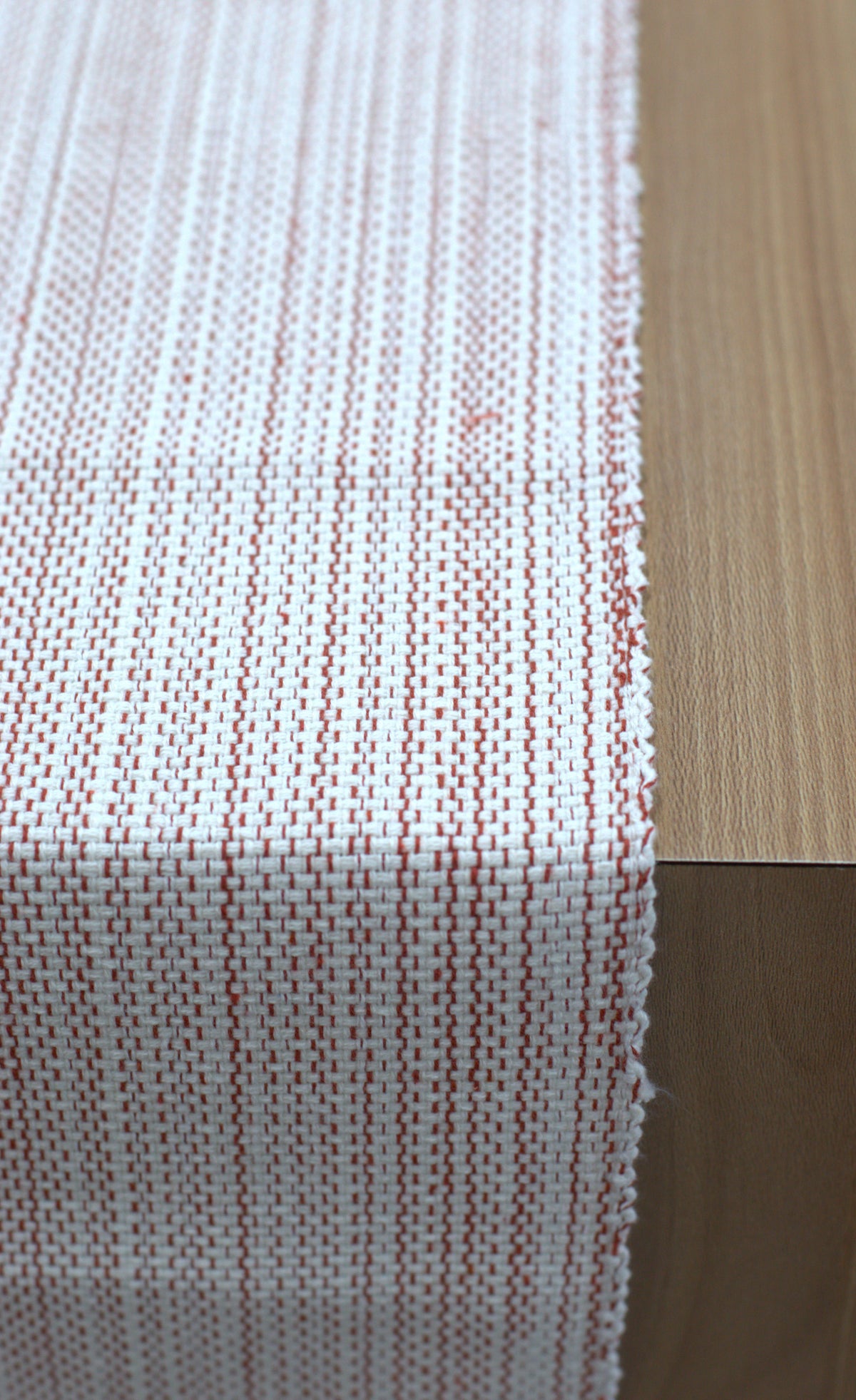 Elegant Textured Table Runner – 3 Meter Length x 40 cm Width