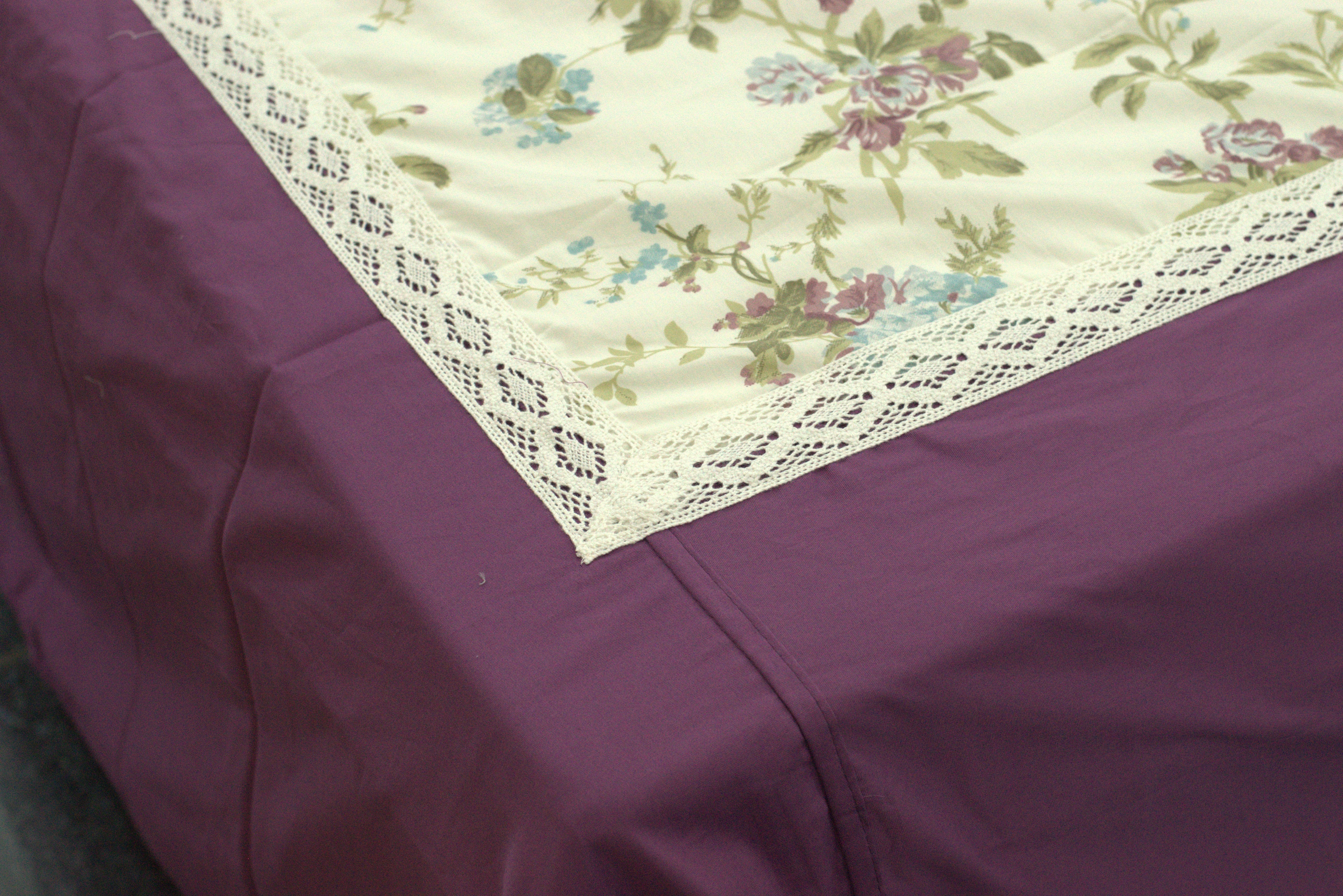 Elegant Lavender Floral King Size Bedspread Set – 100" x 100" with Matching Pillow Covers