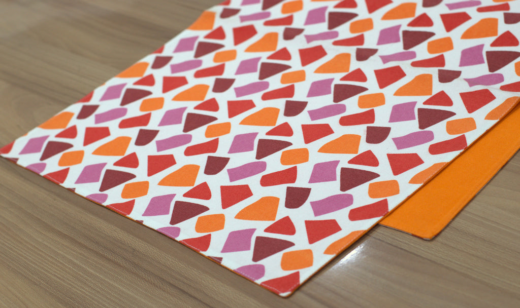 Modern Geometric Printed Table Runner – 120 × 40 cm