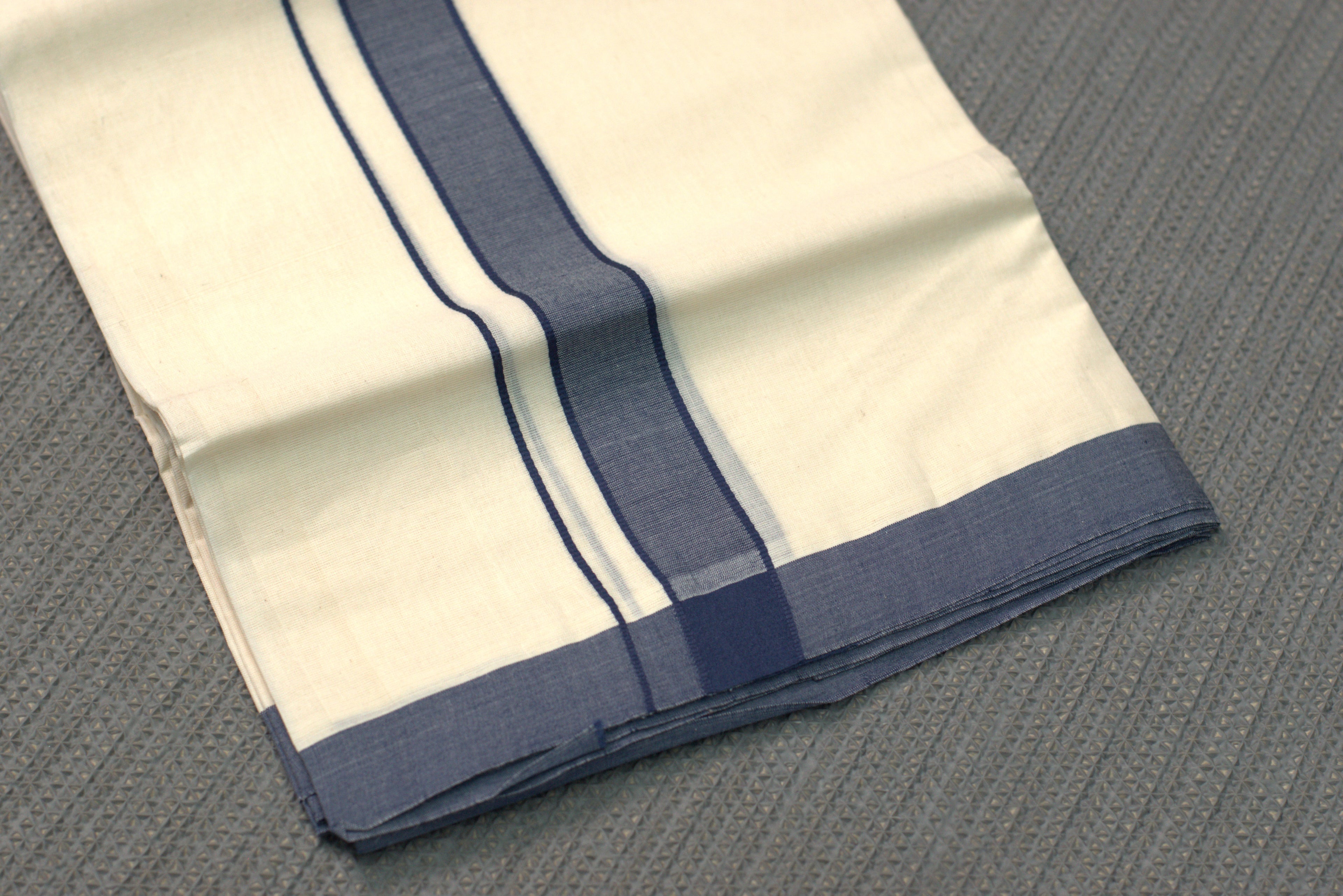 Premium kodi Cotton Mundu with Blue Kasavu Border – Traditional Kerala Dhoti