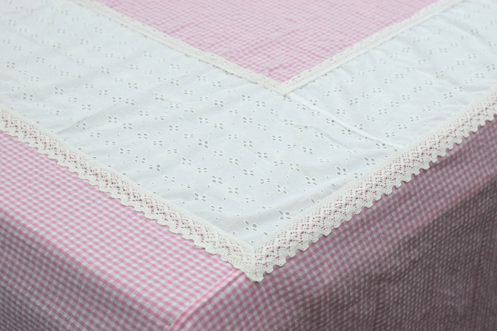 King Size Cotton Bed Sheet Set – Pink Checkered Design with Contrast Border & Pillow Covers