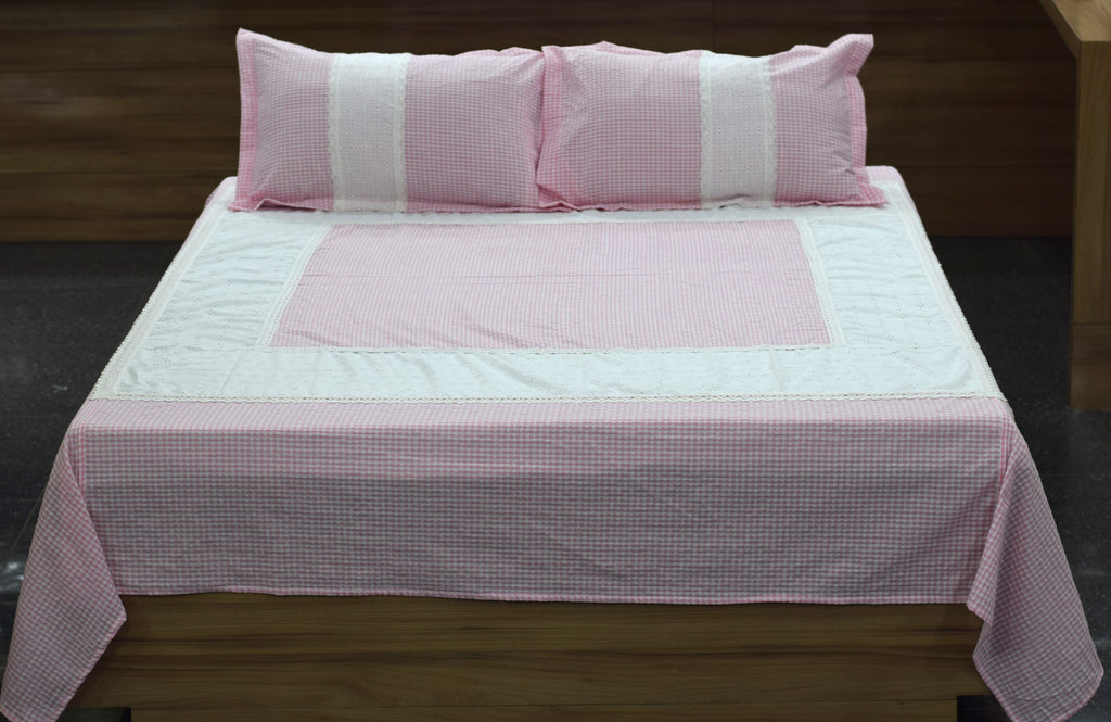 King Size Cotton Bed Sheet Set – Pink Checkered Design with Contrast Border & Pillow Covers