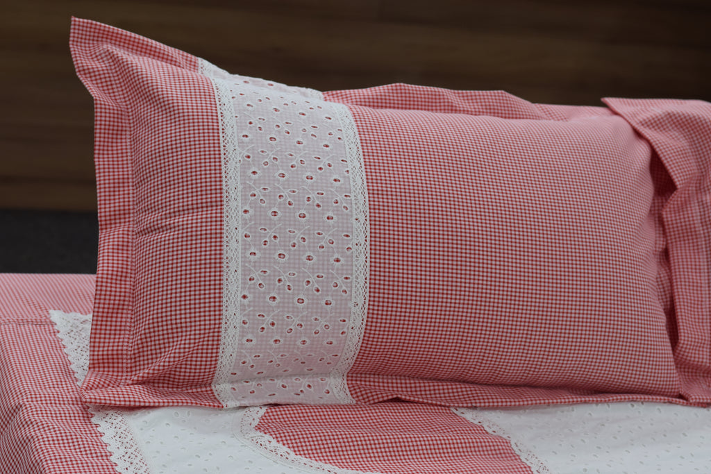 Elegant Pink & White King Size Bedsheet Set with Pillow Covers