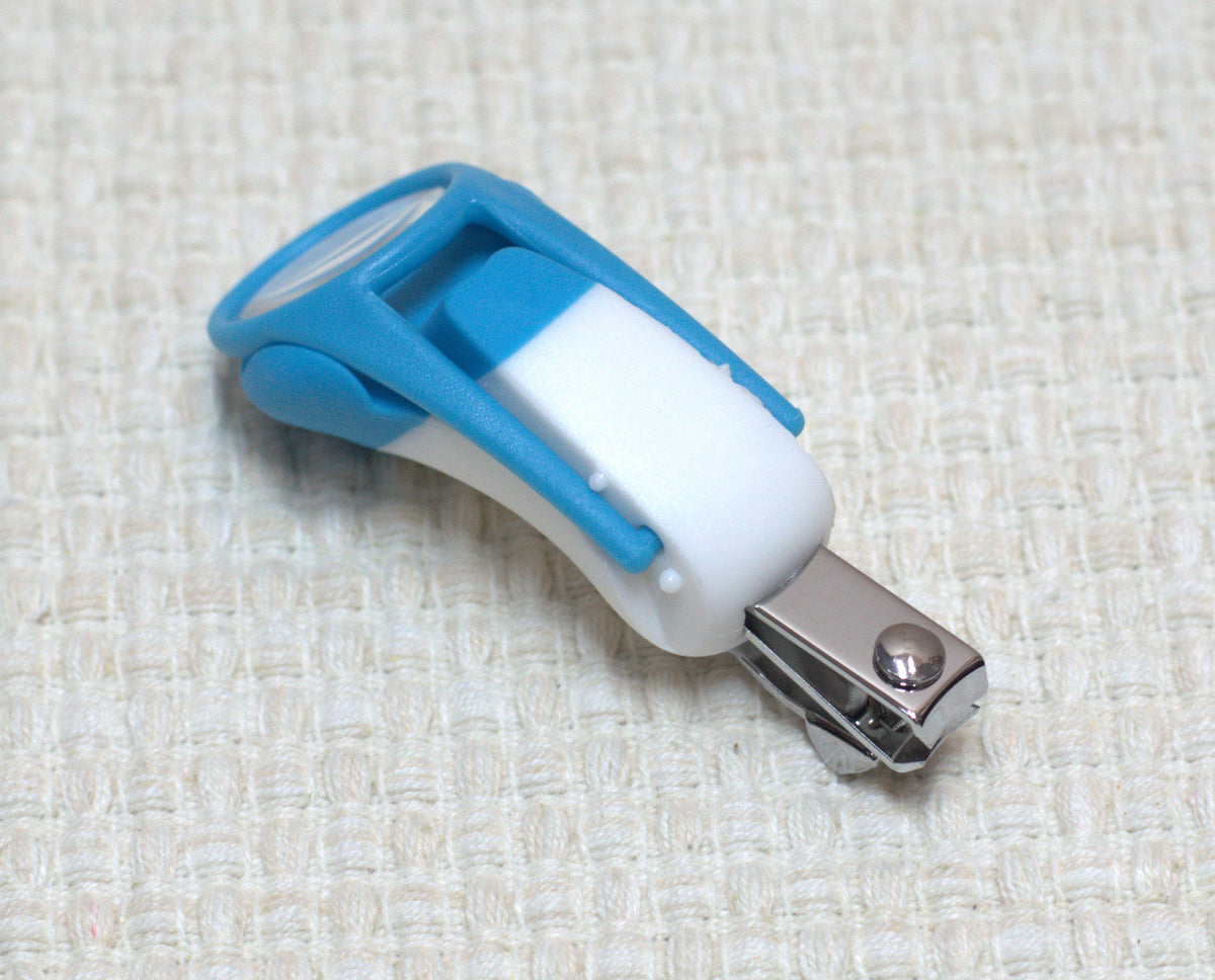 Baby Safety Nail Clipper with Built-In Magnifying Glass – Easy-Grip Ergonomic Trimmer