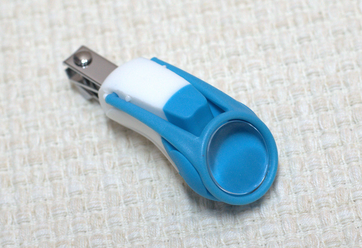 Baby Safety Nail Clipper with Built-In Magnifying Glass – Easy-Grip Ergonomic Trimmer