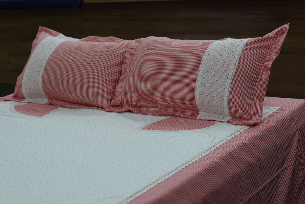 Elegant Pink & White King Size Bedsheet Set with Pillow Covers