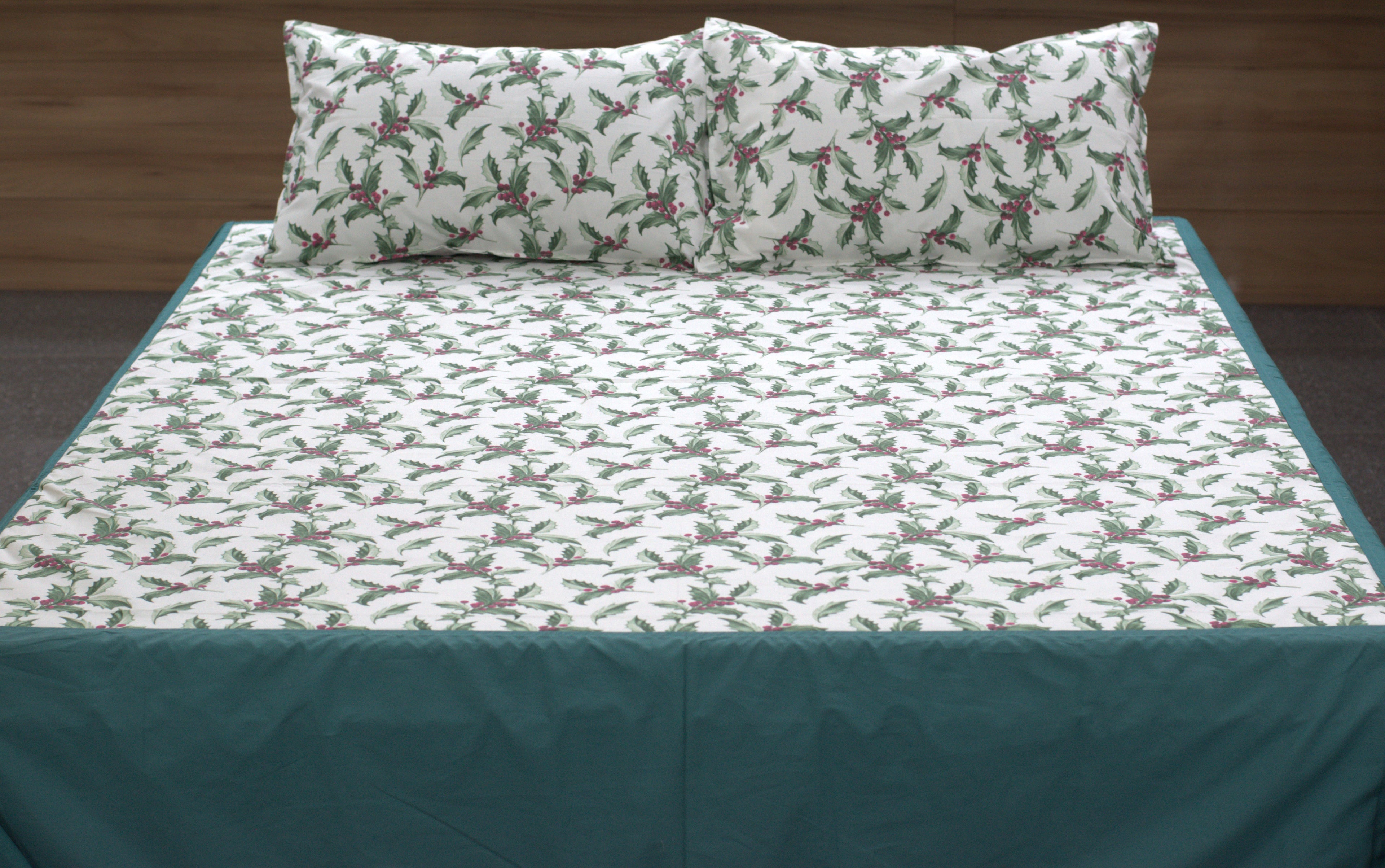 QUEEN Size Floral Bedsheet with 2 Pillow Covers |  Printed Bed Cover | White & Teal Green |