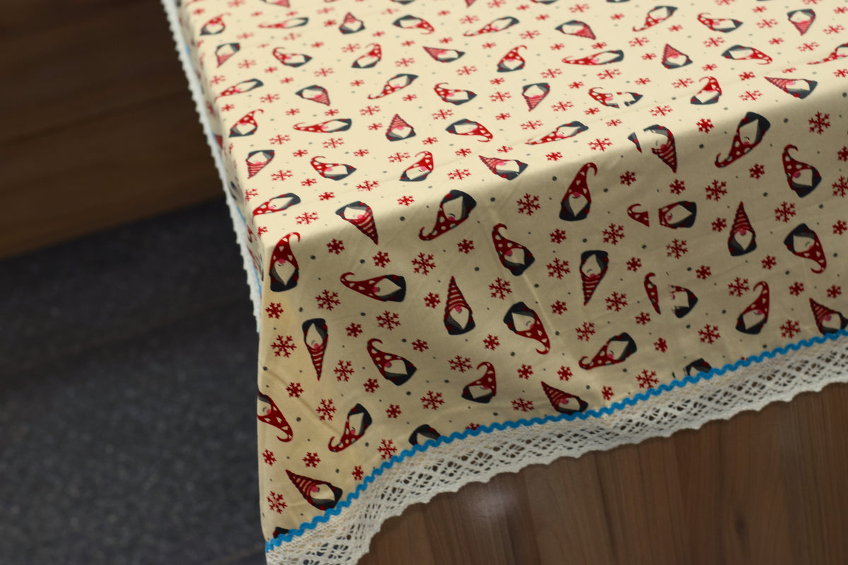 Christmas Gnome & Snowflake Printed Table Cloth with White Lace – Nushio by Pulpel