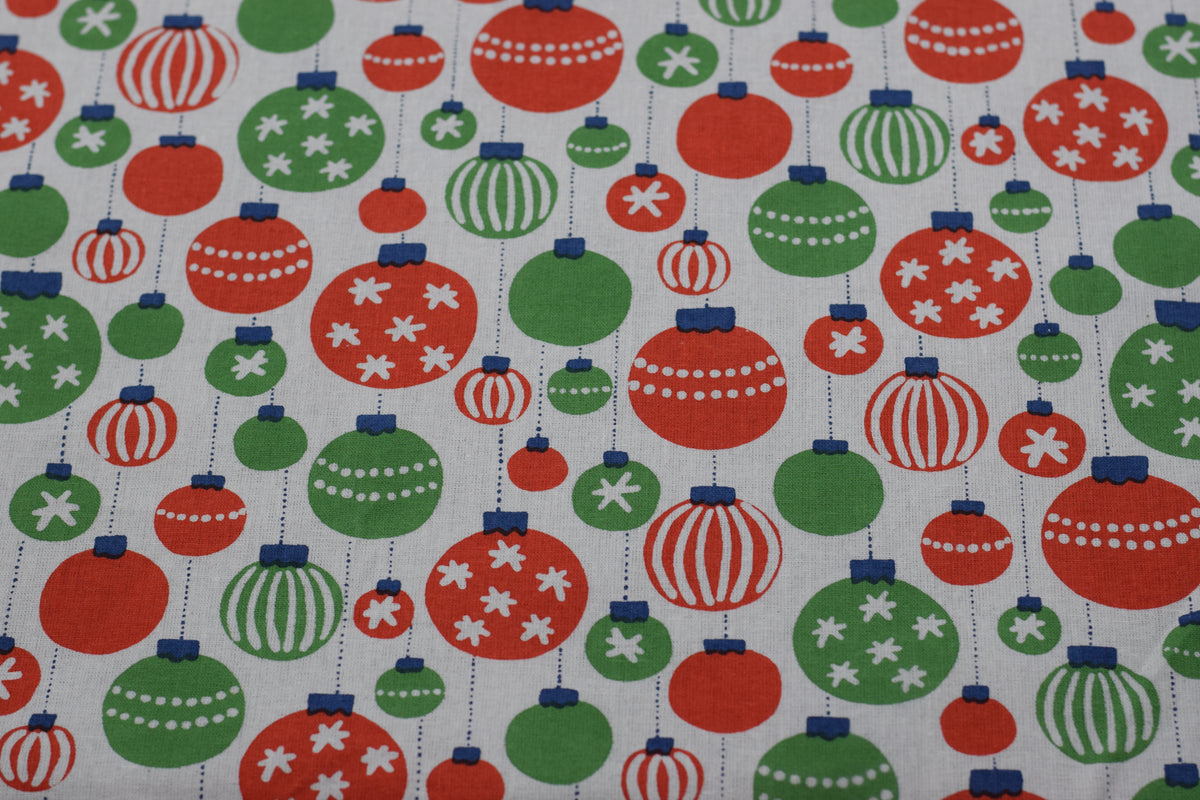 Festive Christmas Bauble Printed Cotton Table Cover with Lace Trim – Nushio by Pulpel
