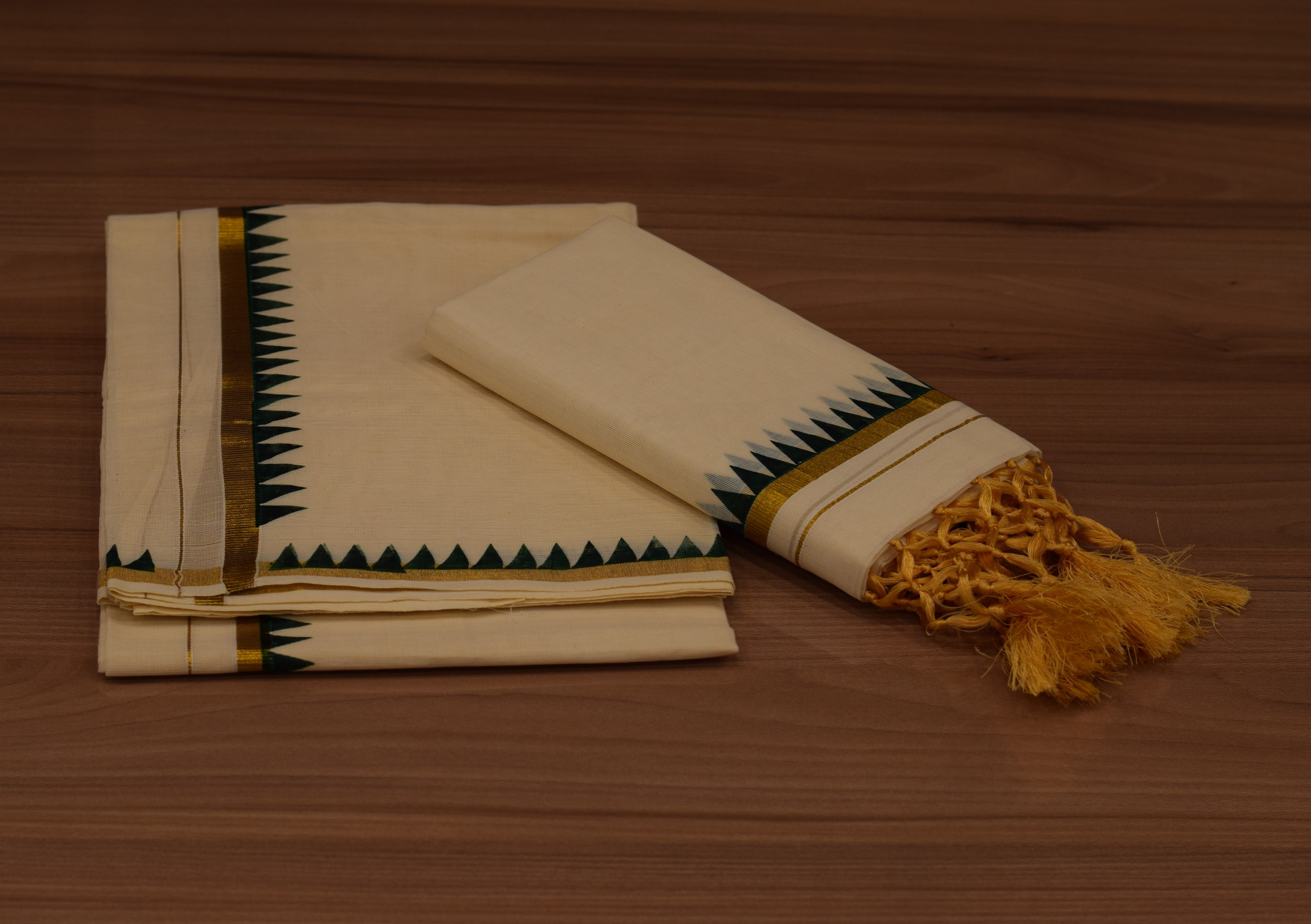 Women's Kerala Kodi Color Set Mundu with Green & Golden Kasavu Border | Traditional Cotton Set Mundu | 2.80 Meter