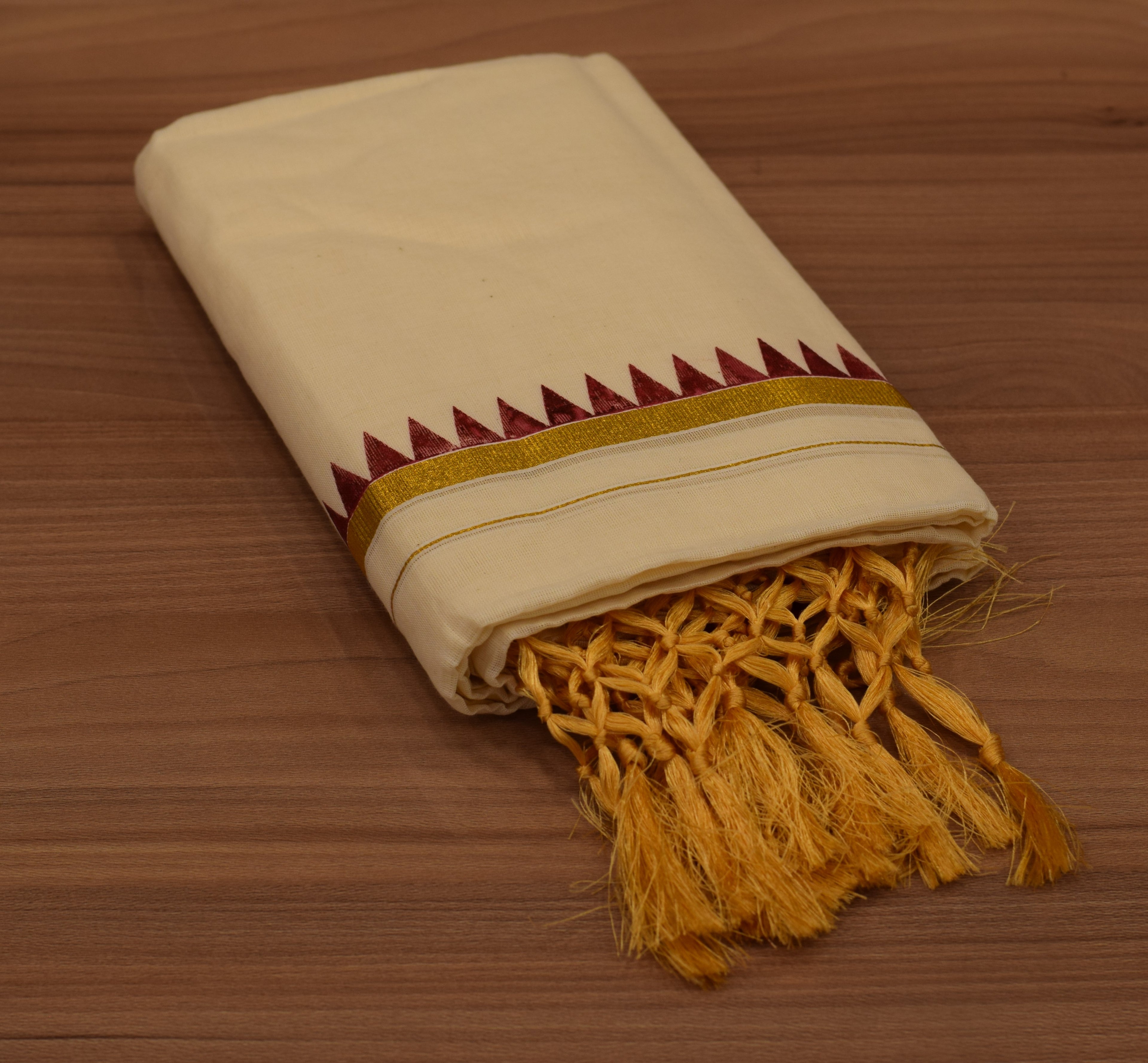 Kerala Kodi Color Women's Set Mundu – 2.80 Meter Traditional Cotton Set Mundu with Maroon & Golden Border