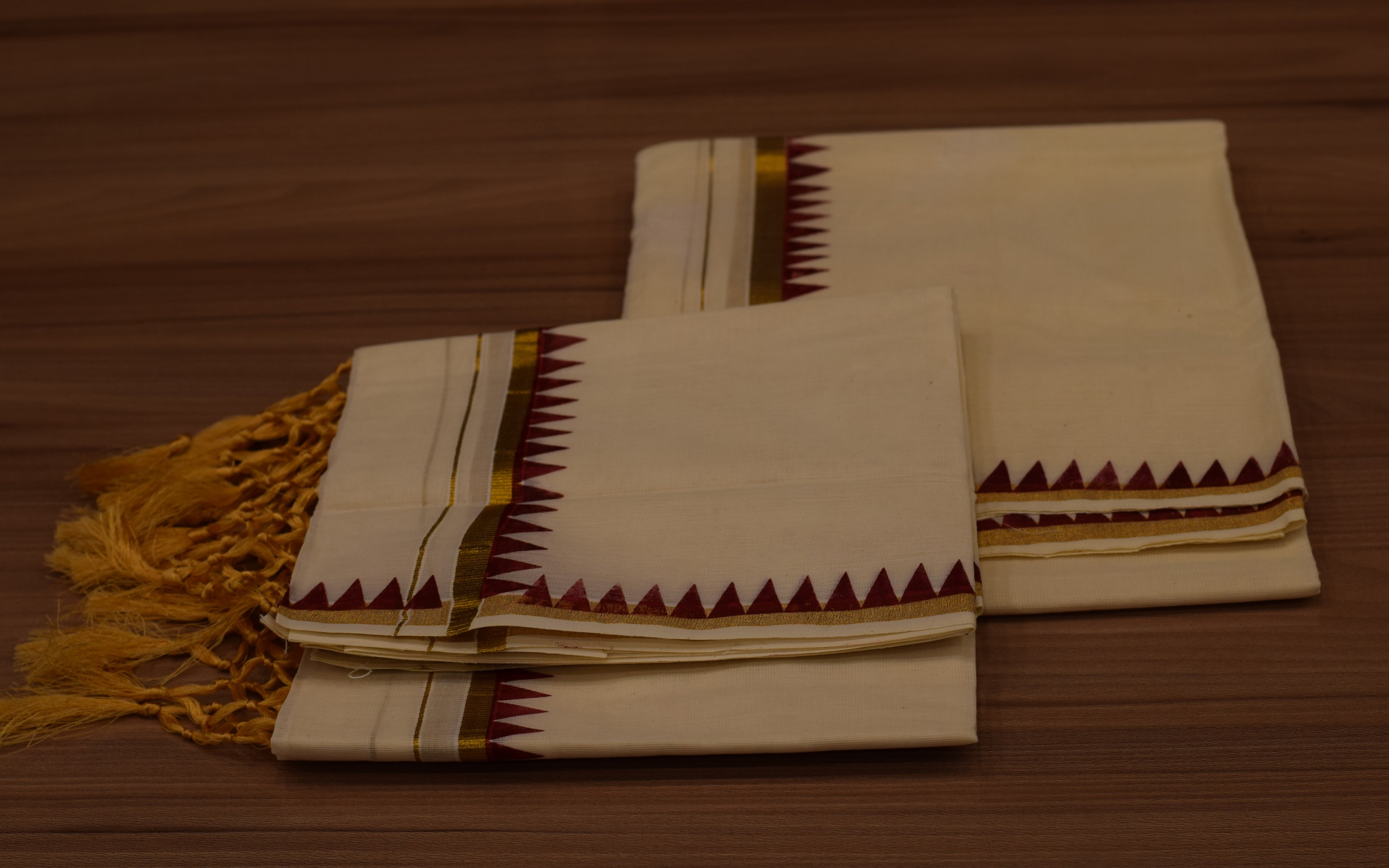 Kerala Kodi Color Women's Set Mundu – 2.80 Meter Traditional Cotton Set Mundu with Maroon & Golden Border