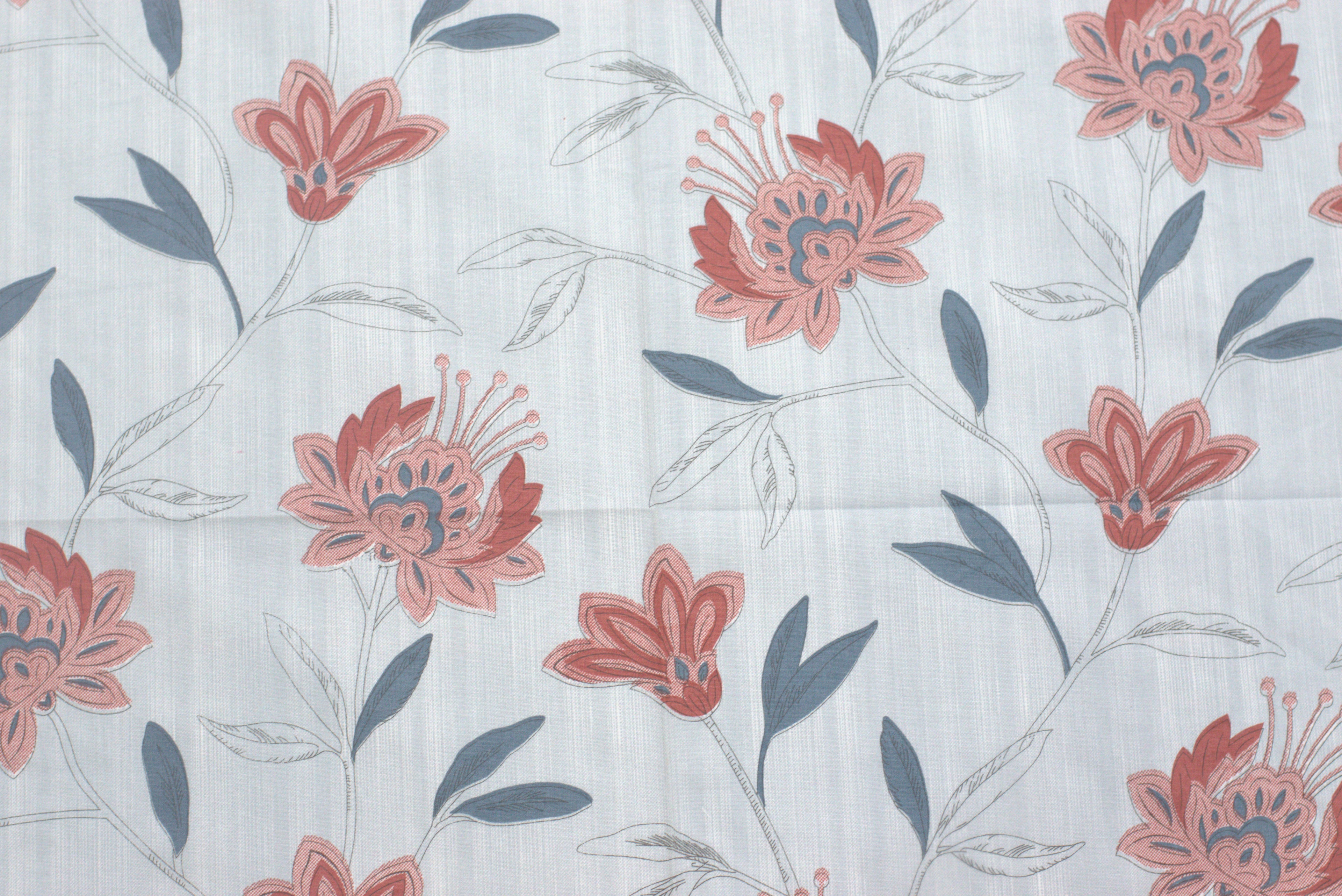 Soft Floral Print Queen Size Bedsheet with 2 Pillow Covers – Elegant Cotton Comfort