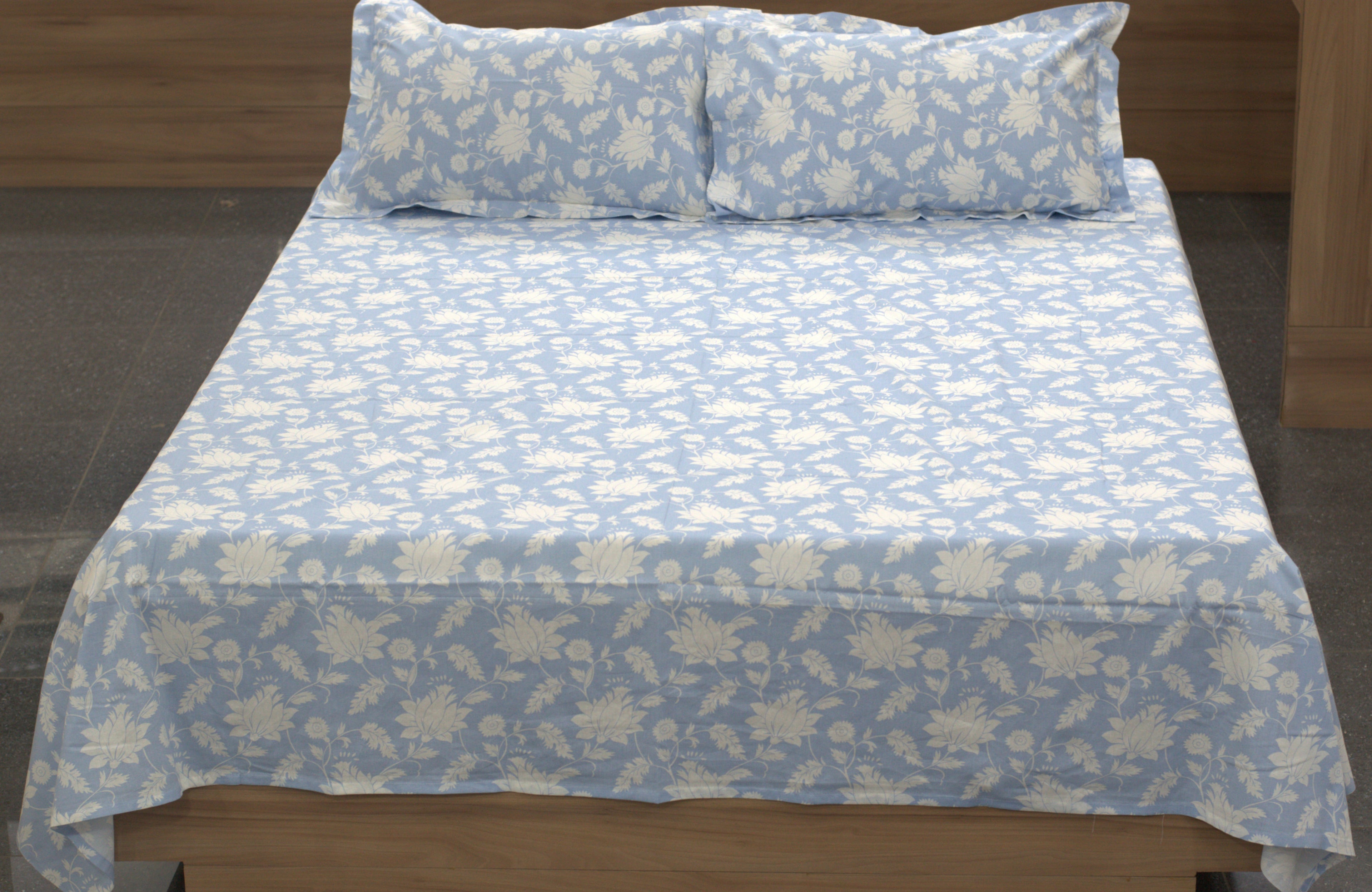 Sky Blue Floral Queen Size Bedsheet with 2 Pillow Covers – Soft &amp; Elegant Printed Bed Sheet