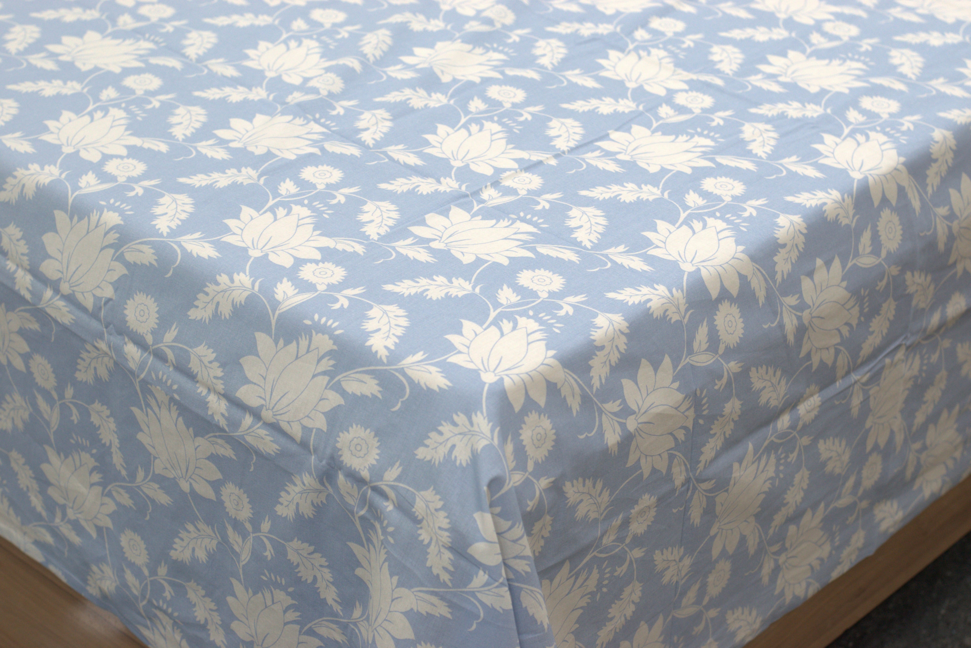 Sky Blue Floral Queen Size Bedsheet with 2 Pillow Covers – Soft &amp; Elegant Printed Bed Sheet