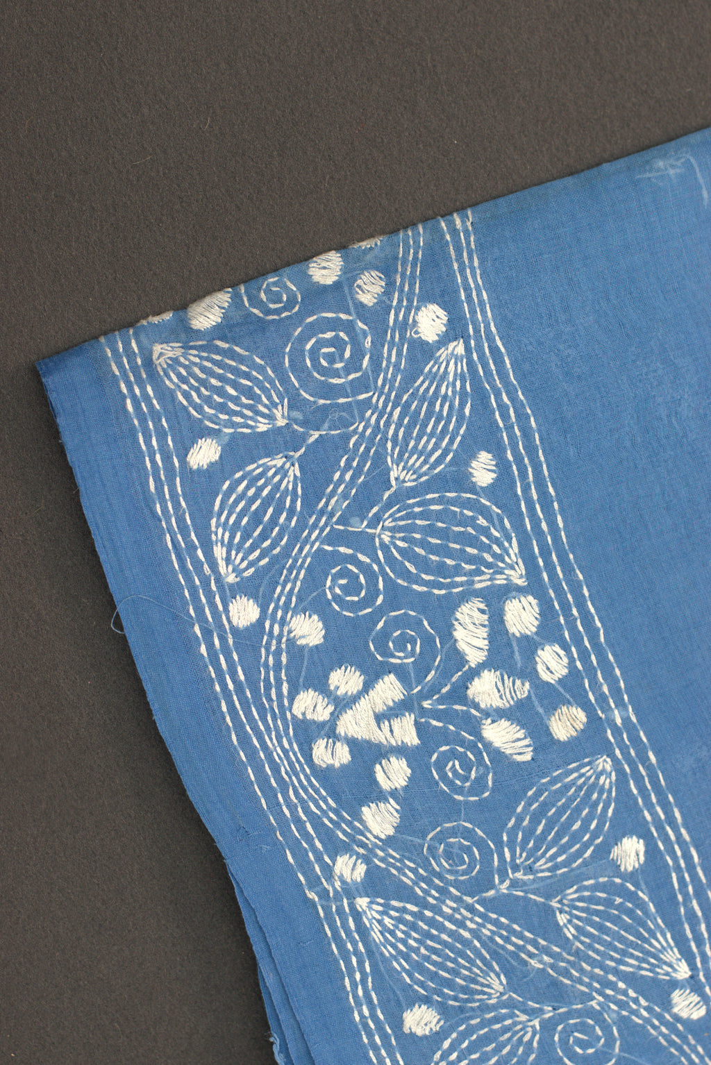 Elegant Blue Cotton Saree with Intricate Floral Border & Pallu