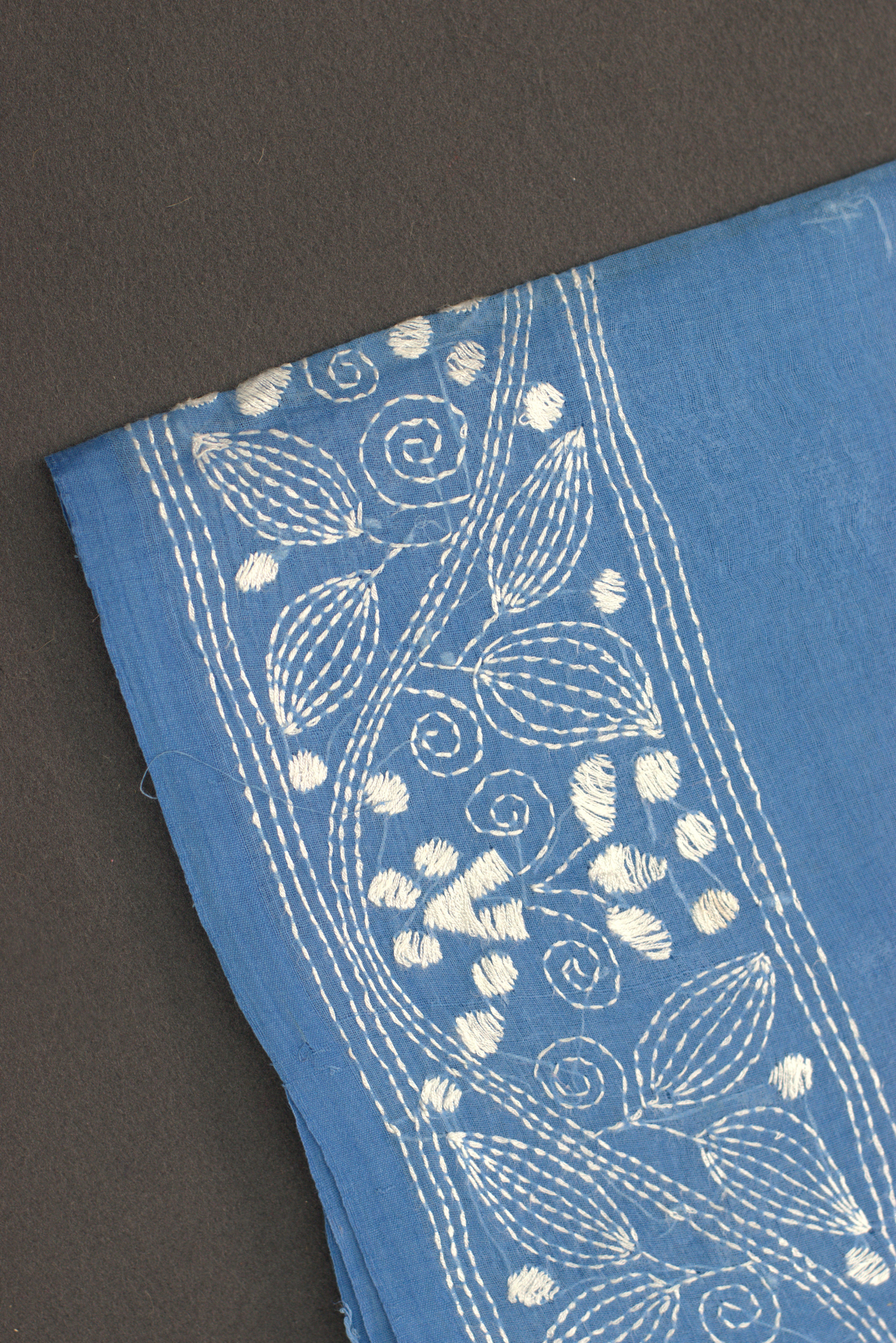 Elegant Blue Cotton Saree with Intricate Floral Border & Pallu