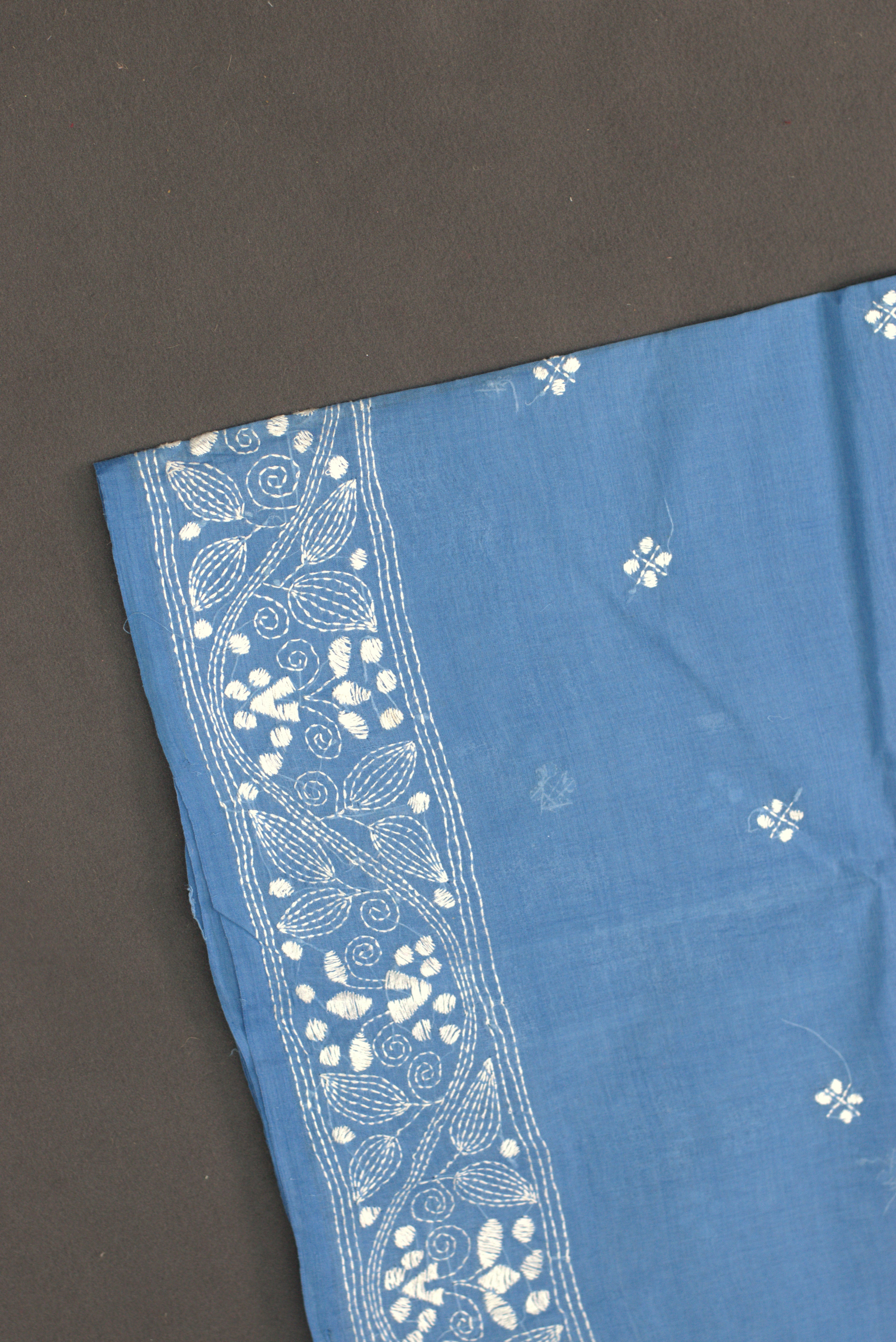 Elegant Blue Cotton Saree with Intricate Floral Border & Pallu